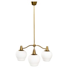 Plafonnier à trois bras en laiton par Hans Bergström, Suède, années 1950