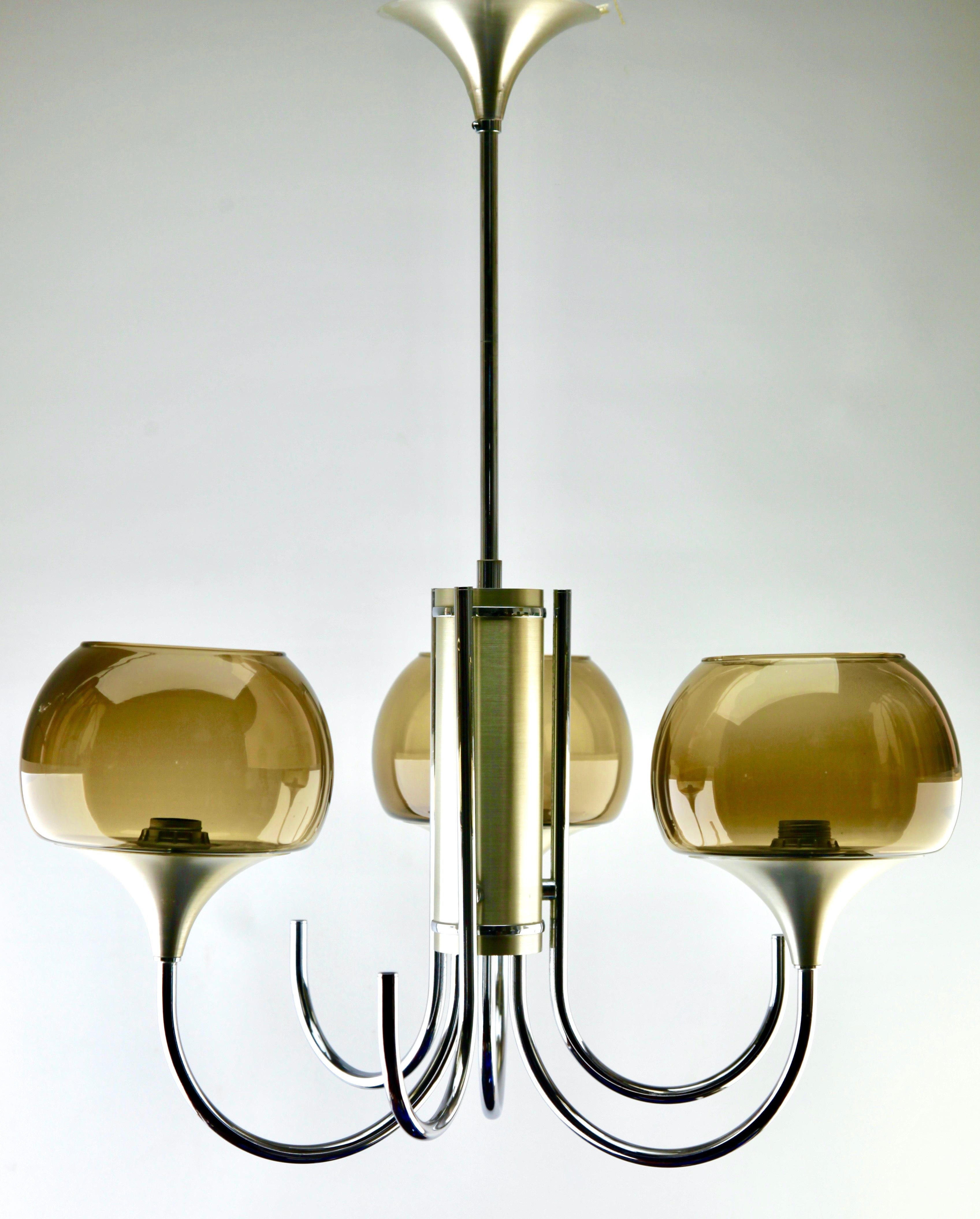 Mid-Century Modern Goffredo Reggiani Trumpet Chandelier Chrome and Opaline Italy, 1970s