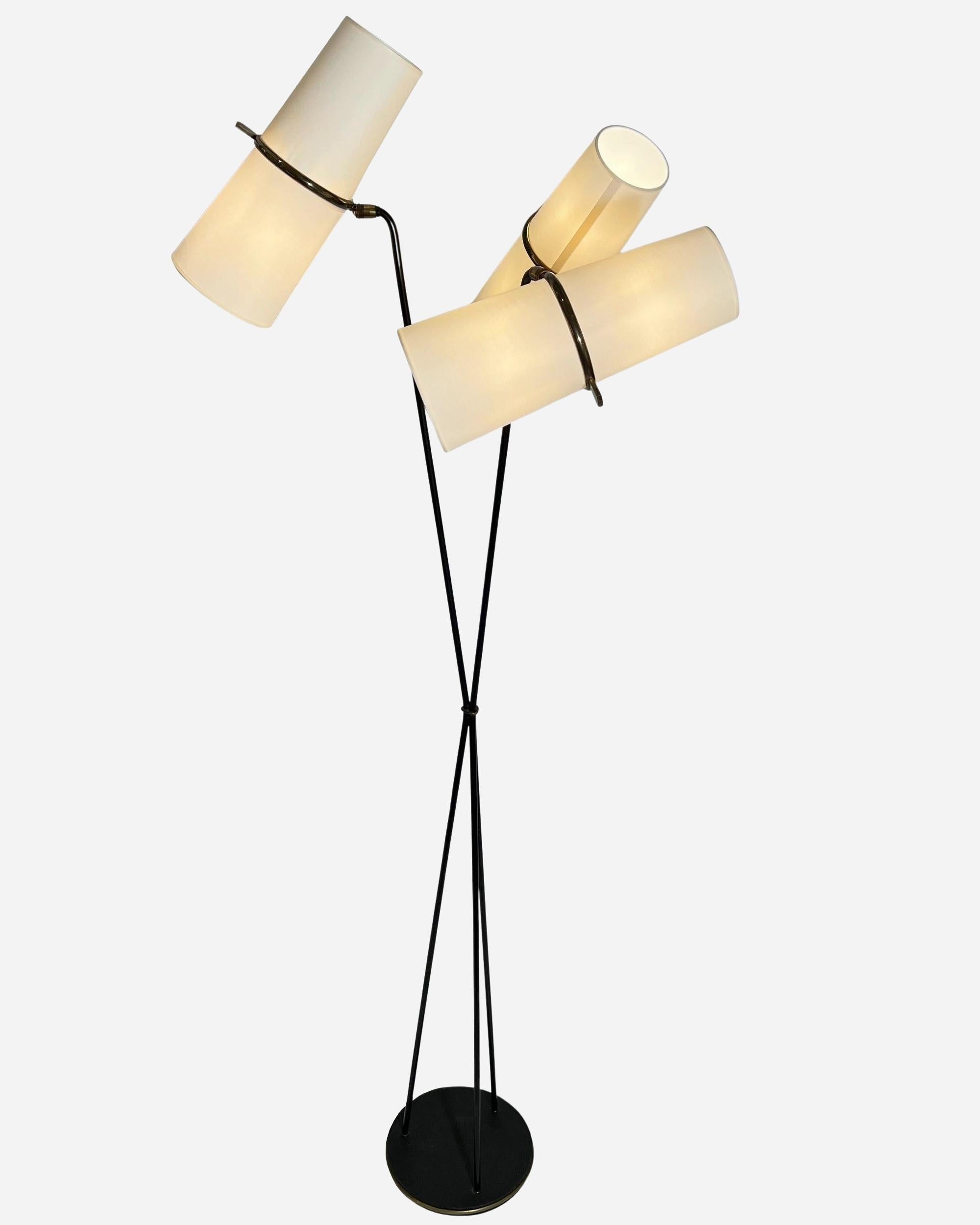 Francese Lampada da terra a tre bracci, Éditions Maison Lunel, Parigi, Francia, circa 1950 in vendita