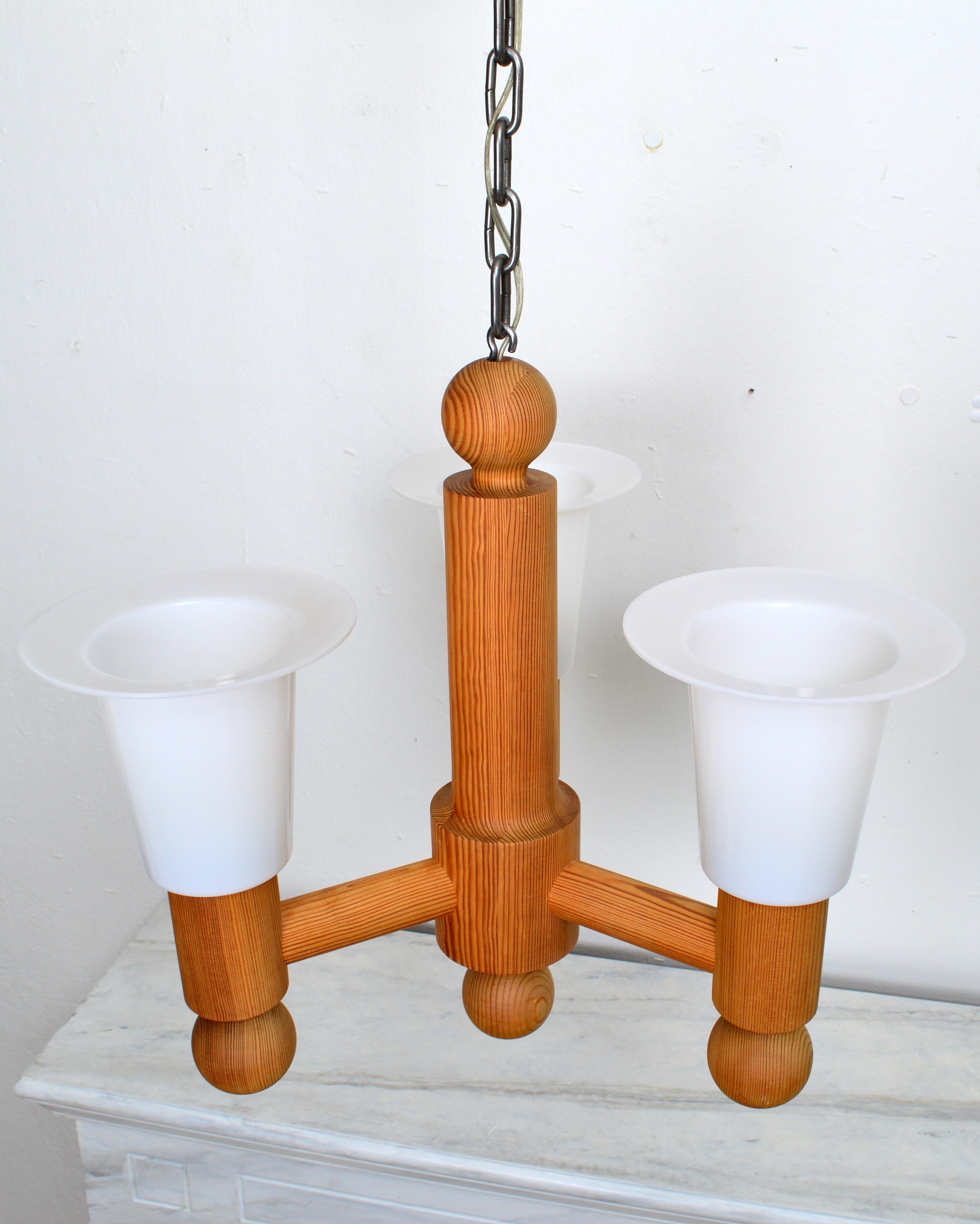 Three Arm Solid Pine Chandelier by Luxus Sweden, 1960s In Good Condition For Sale In Stockholm, SE