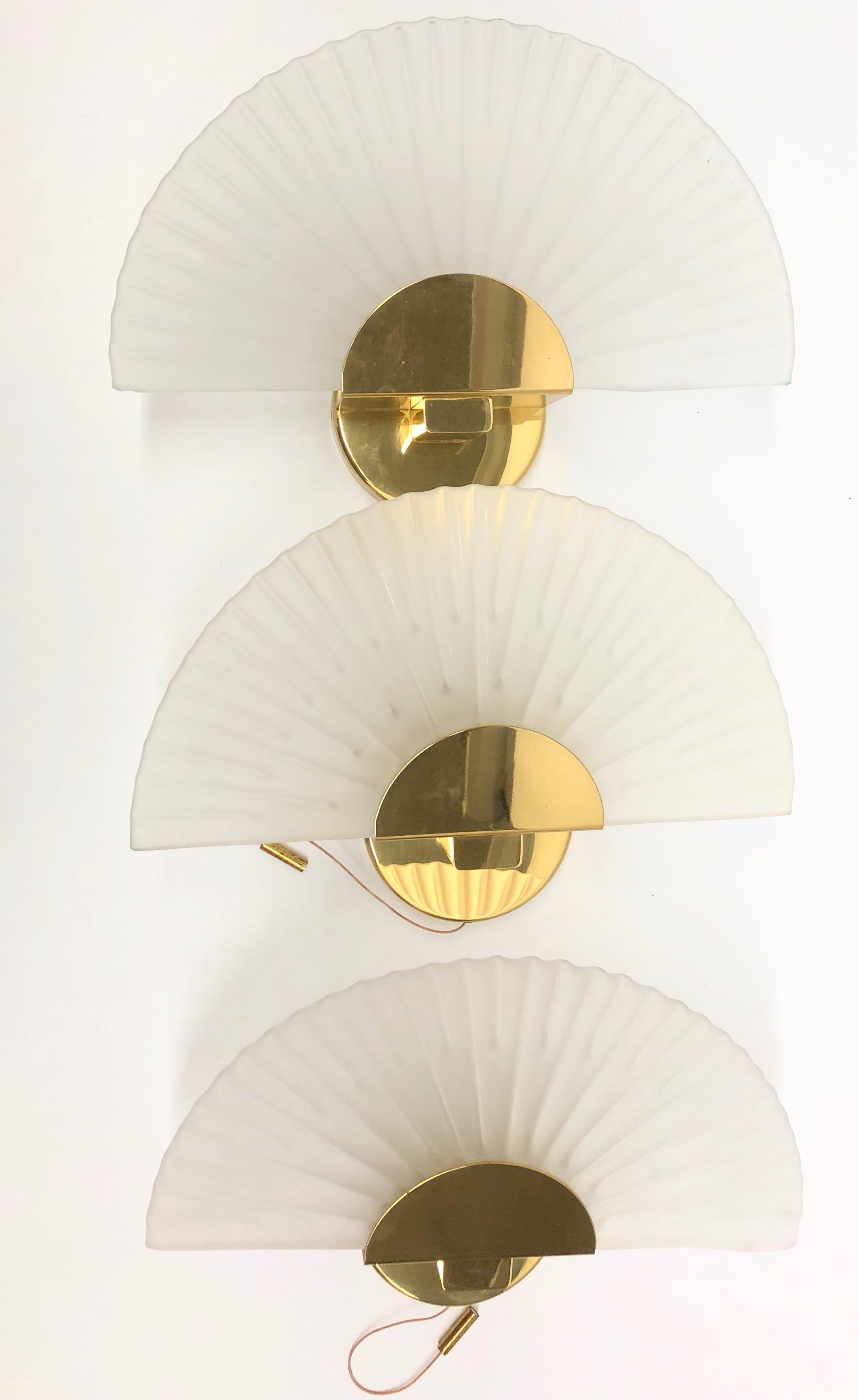 Three Art Deco Style Sconces Cut Glass and Brass Soelken Leuchten, German 1980s In Good Condition In Nuernberg, DE