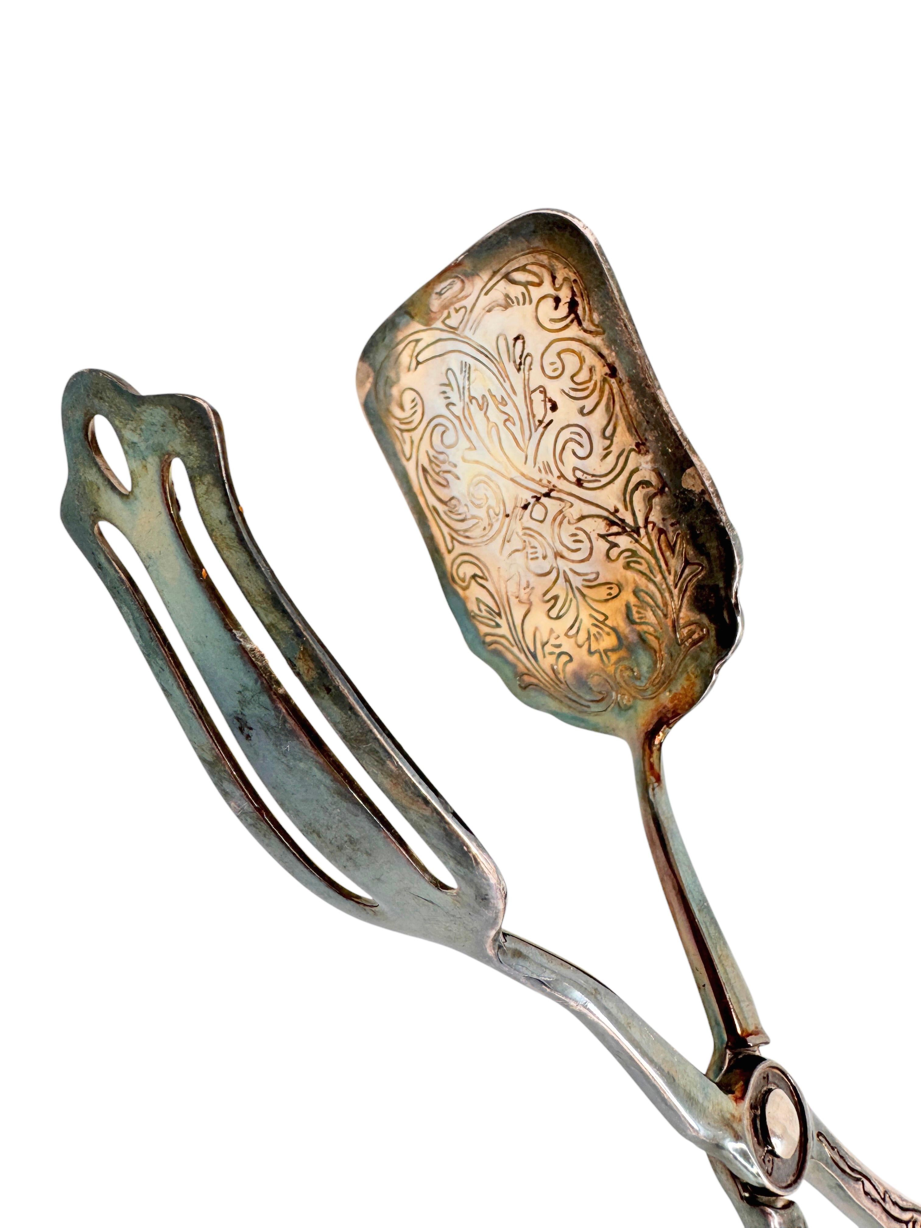 Three Art Nouveau Silver Plate Serving Tongs for Cake Pastry Meat German, 1900s In Good Condition For Sale In Nuernberg, DE