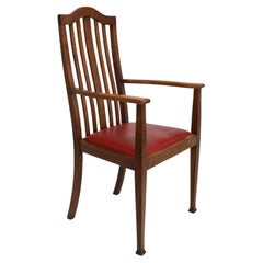 Trois fauteuils de salle à manger en chêne de style Arts and Crafts