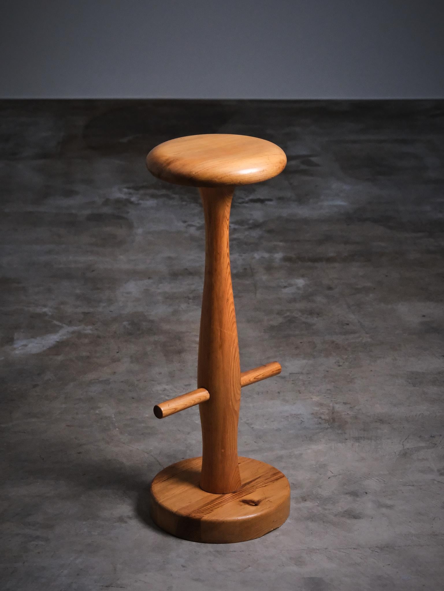Finnish Three bar stools in pine made by Asko, Finland, 1970s For Sale