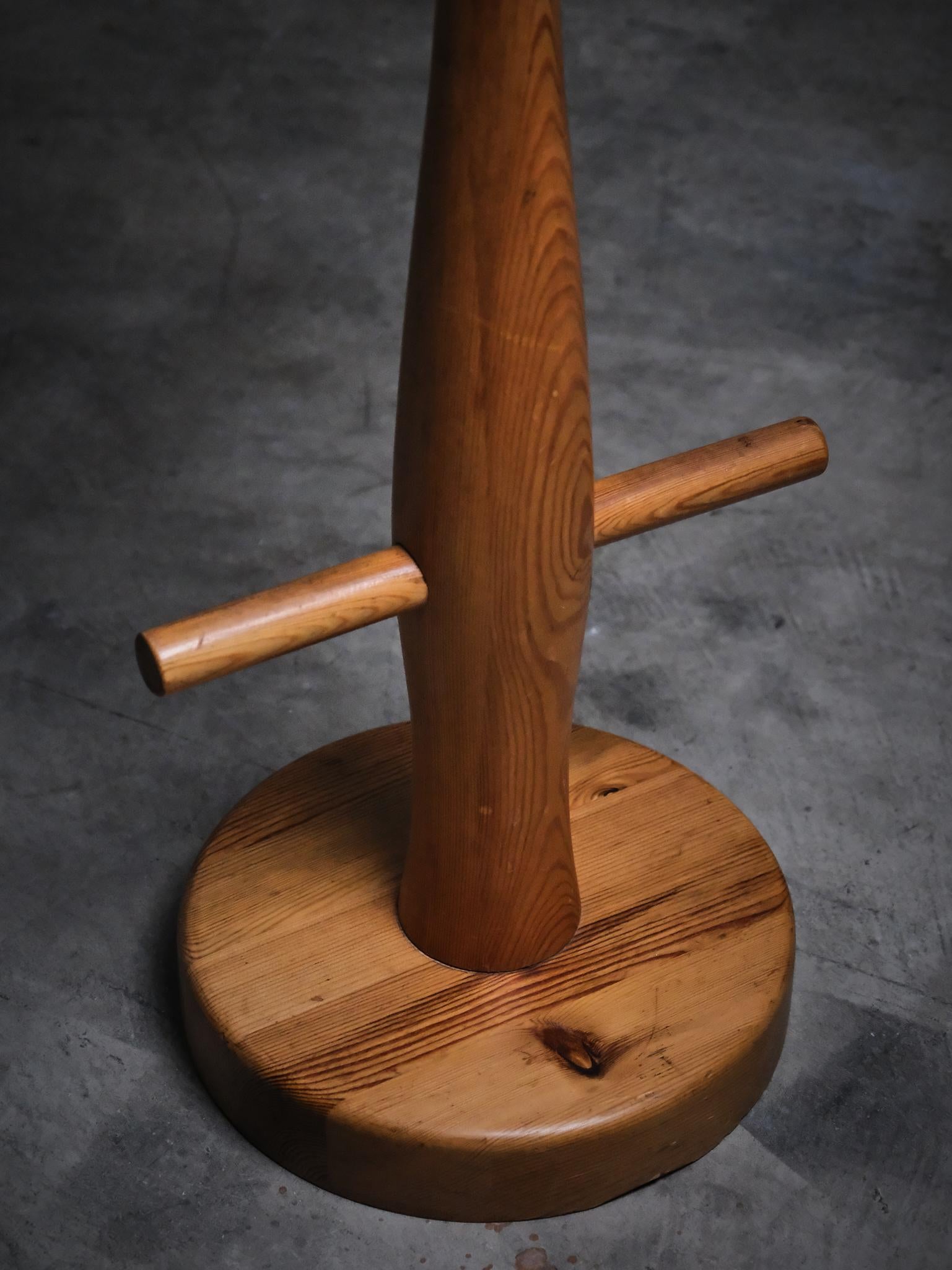 Three bar stools in pine made by Asko, Finland, 1970s For Sale 1