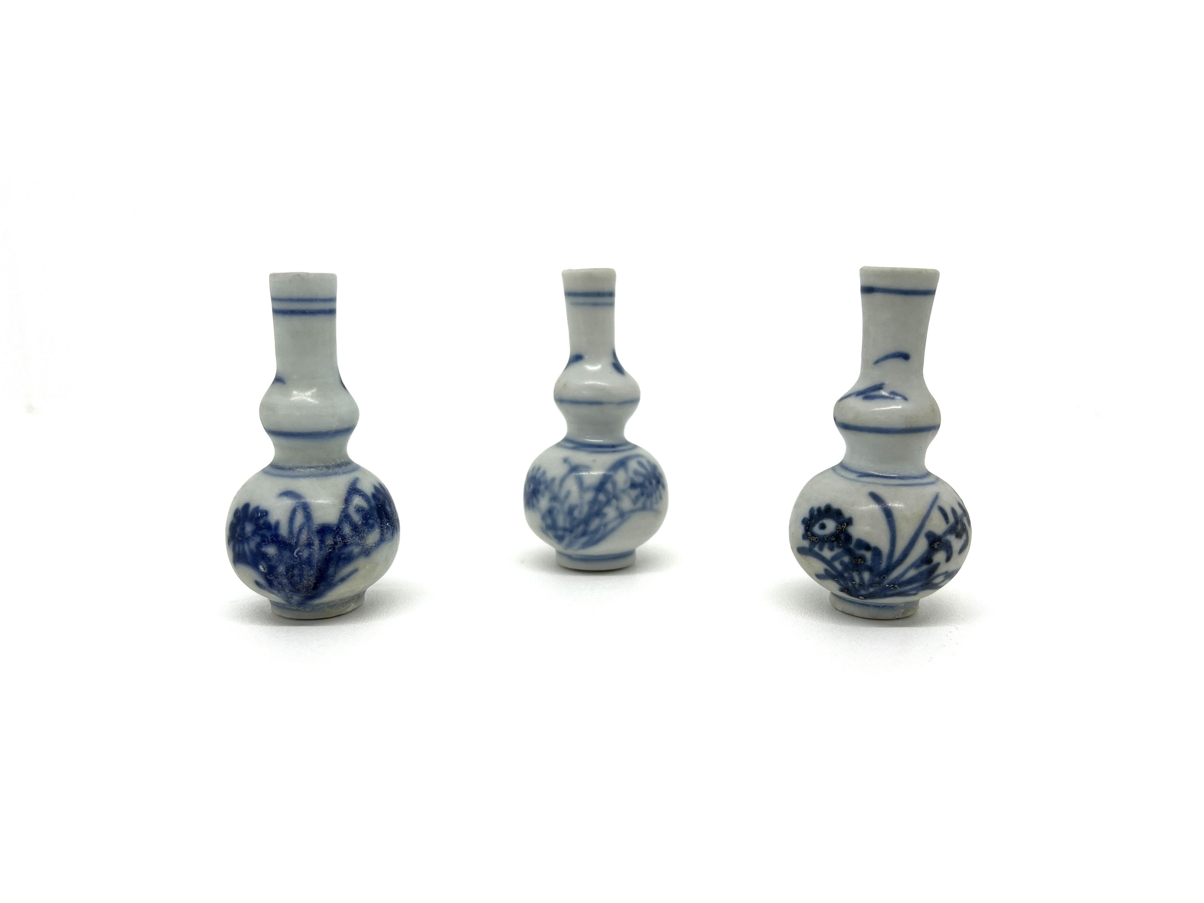 During Yongzheng era, such miniatures were appreciated for their craftsmanship and aesthetic value. They were also often used in scholars' studios as part of the 'wenfang', or study room ensemble, which included various objects intended to inspire