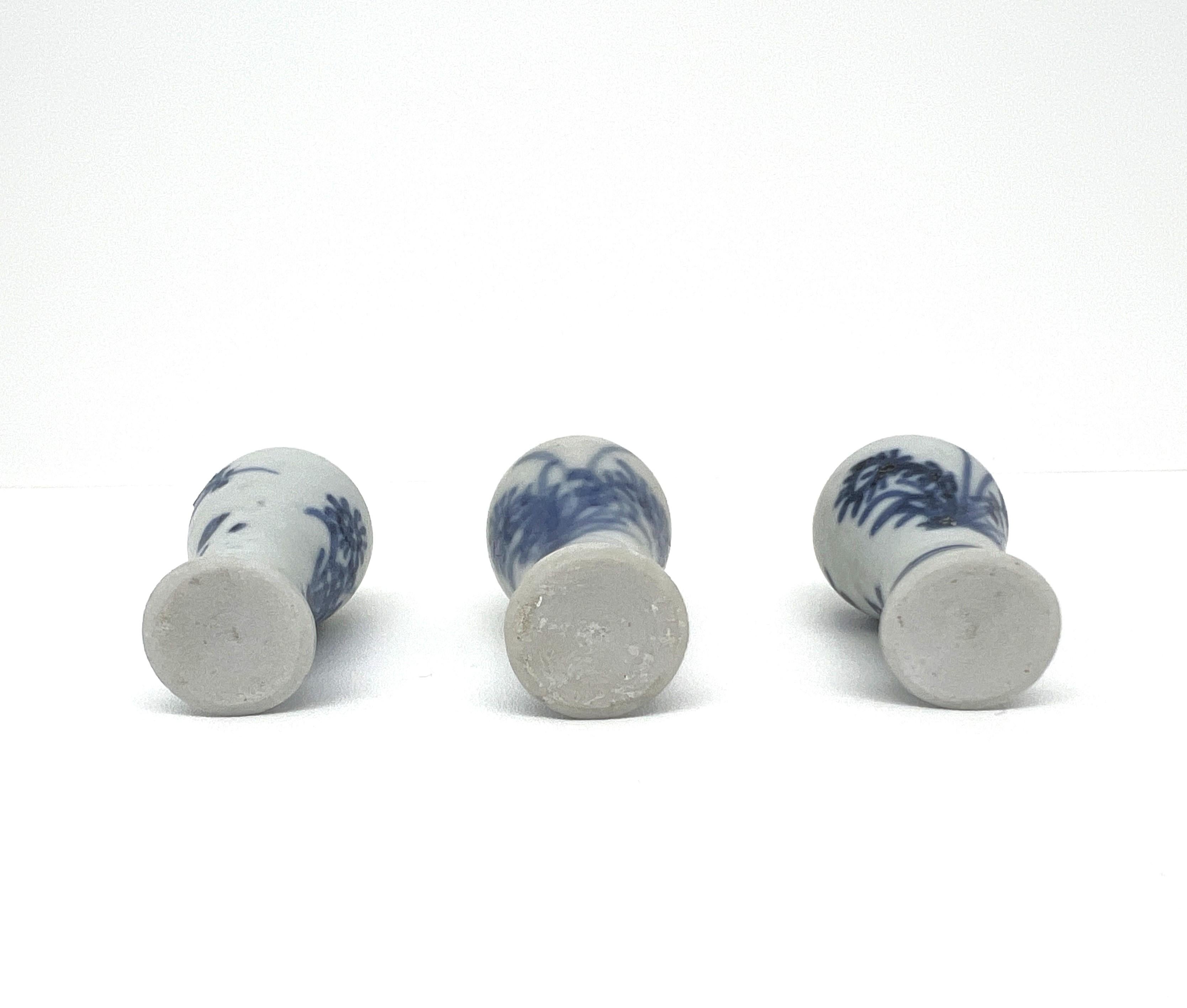 Glazed Three Blue and White Miniature Vases Set, C 1725, Qing Dynasty, Yongzheng Era For Sale