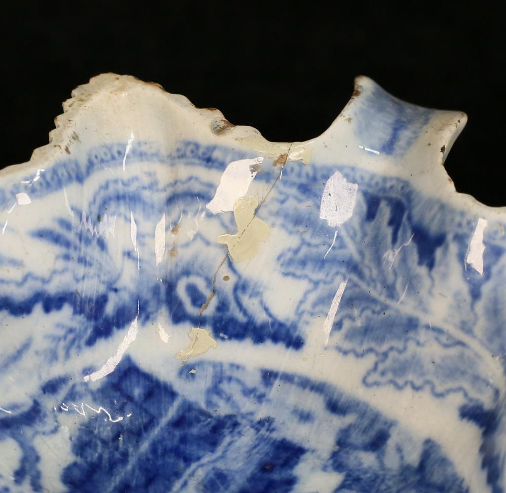 19th Century Three Blue and White Staffordshire Porcelain Leaf Form Dishes - Canton style  For Sale
