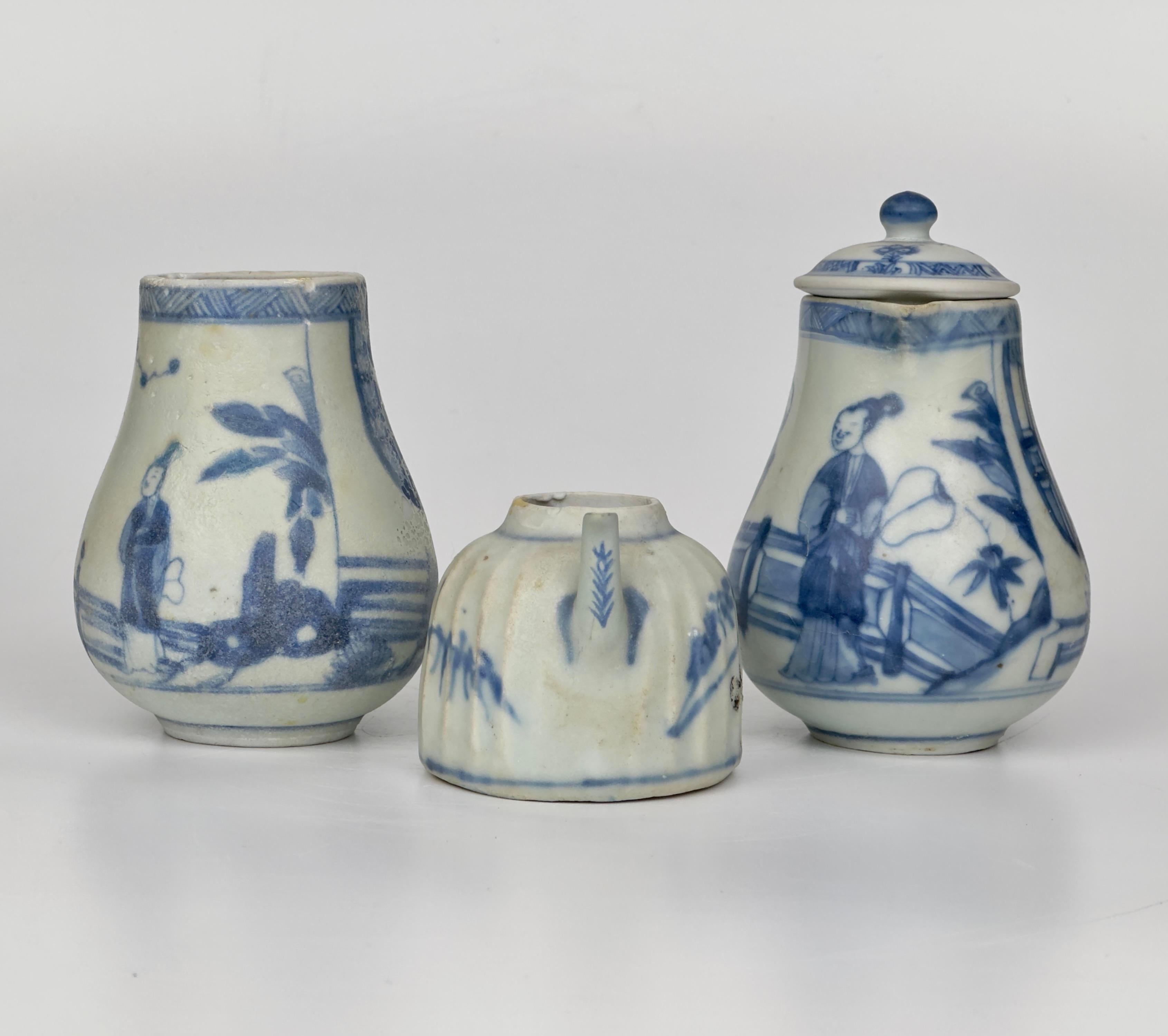 Tre teiere blu e bianche provenienti da una nave di Mau Mau, 1725 circa, dinastia Qing, Yongzheng E. in vendita 6