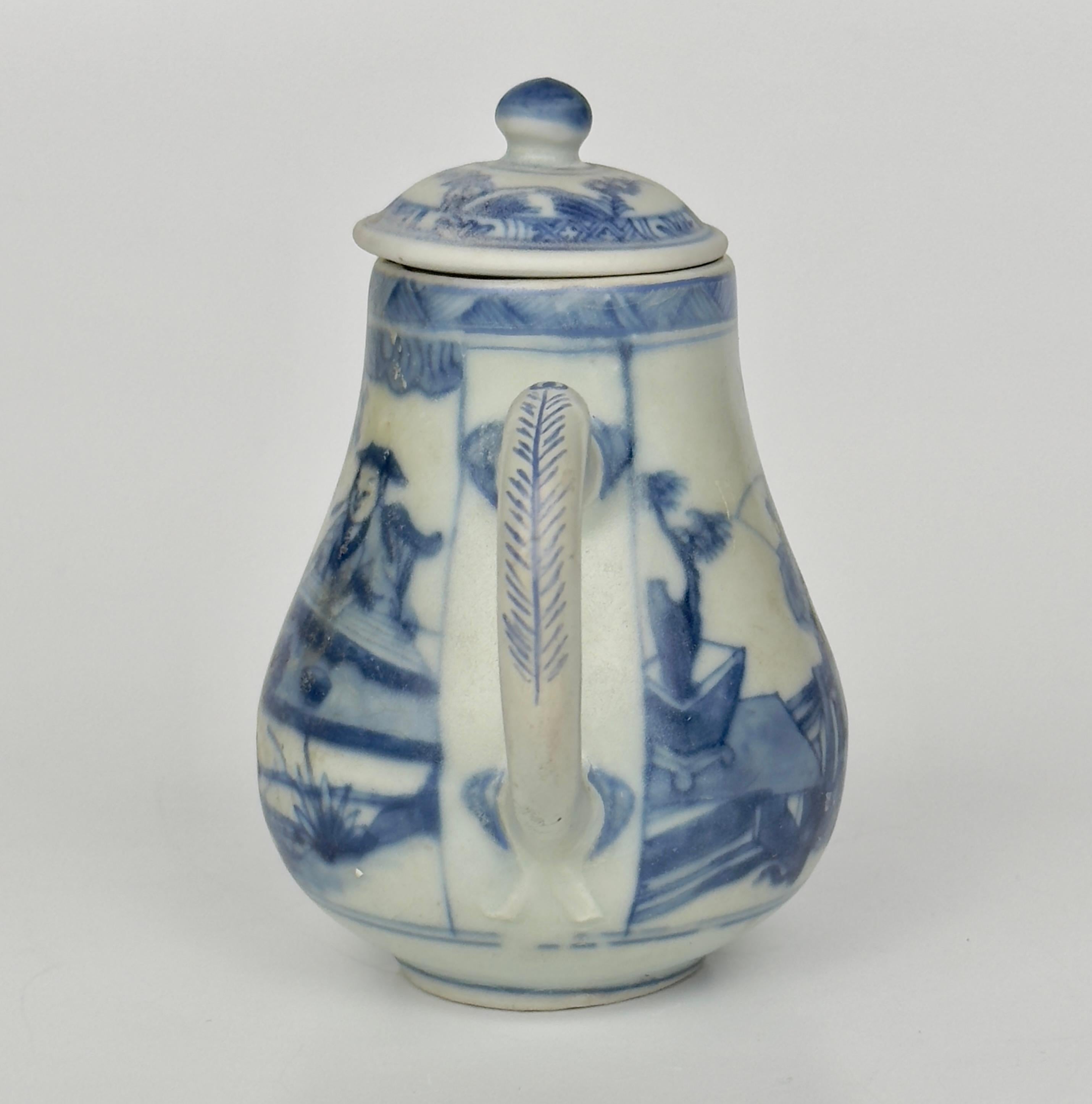 Tre teiere blu e bianche provenienti da una nave di Mau Mau, 1725 circa, dinastia Qing, Yongzheng E. in vendita 1