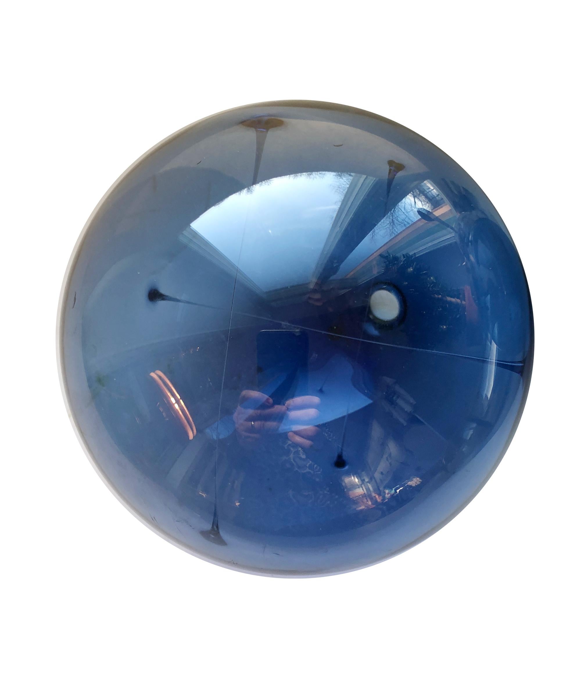 Trois objets en verre d'art bleu Solboll/Sunball de Timo Sarpaneva Iittala signés TS Bon état - En vente à Stockholm, SE