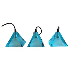 Drei blaue "Pyramiden"-Lampen, entworfen von Paolo Piva für Mazzega - Murano Glas
