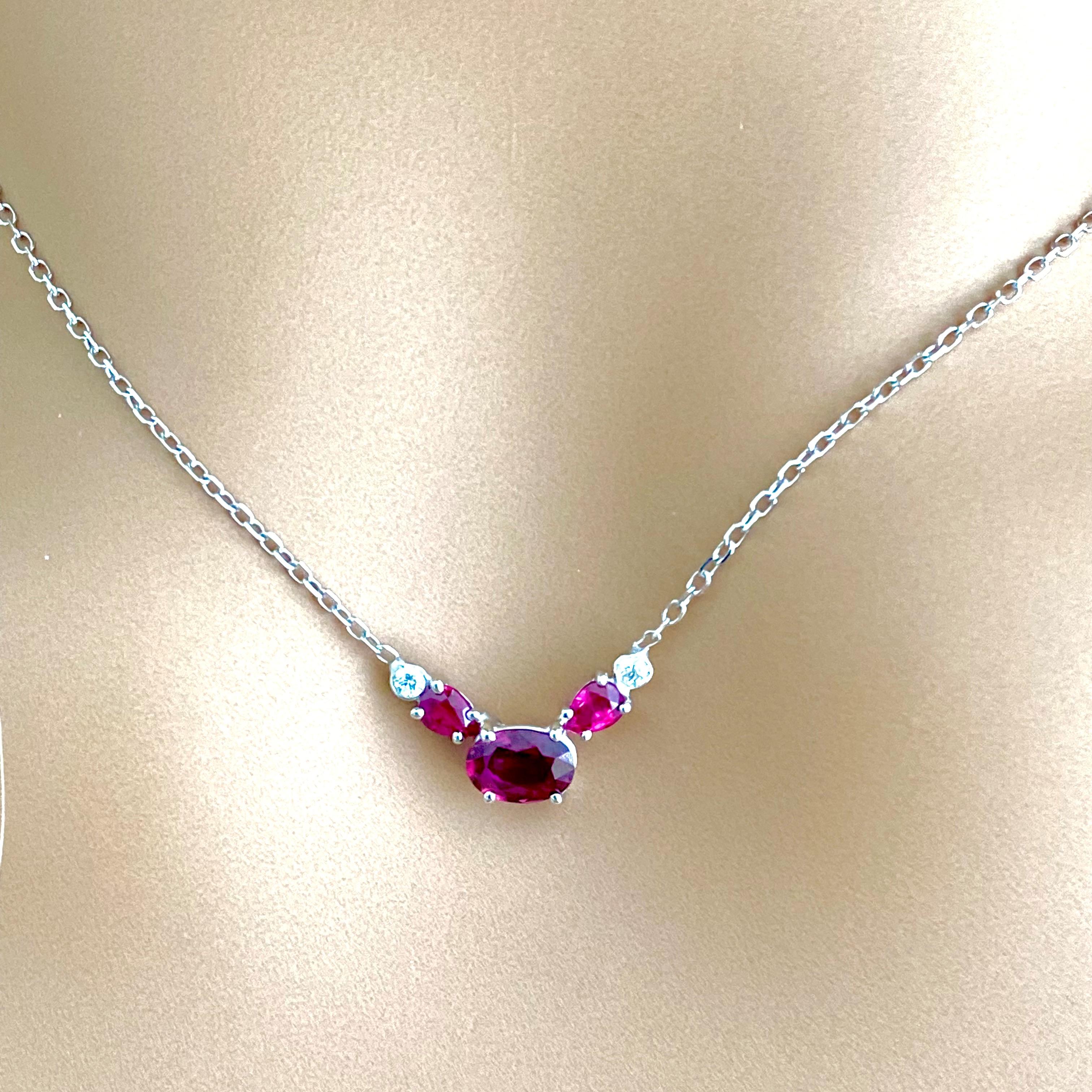 Three Burma Red Rubies and Two Bezel Diamonds Rubies Gold Pendant Necklace 2