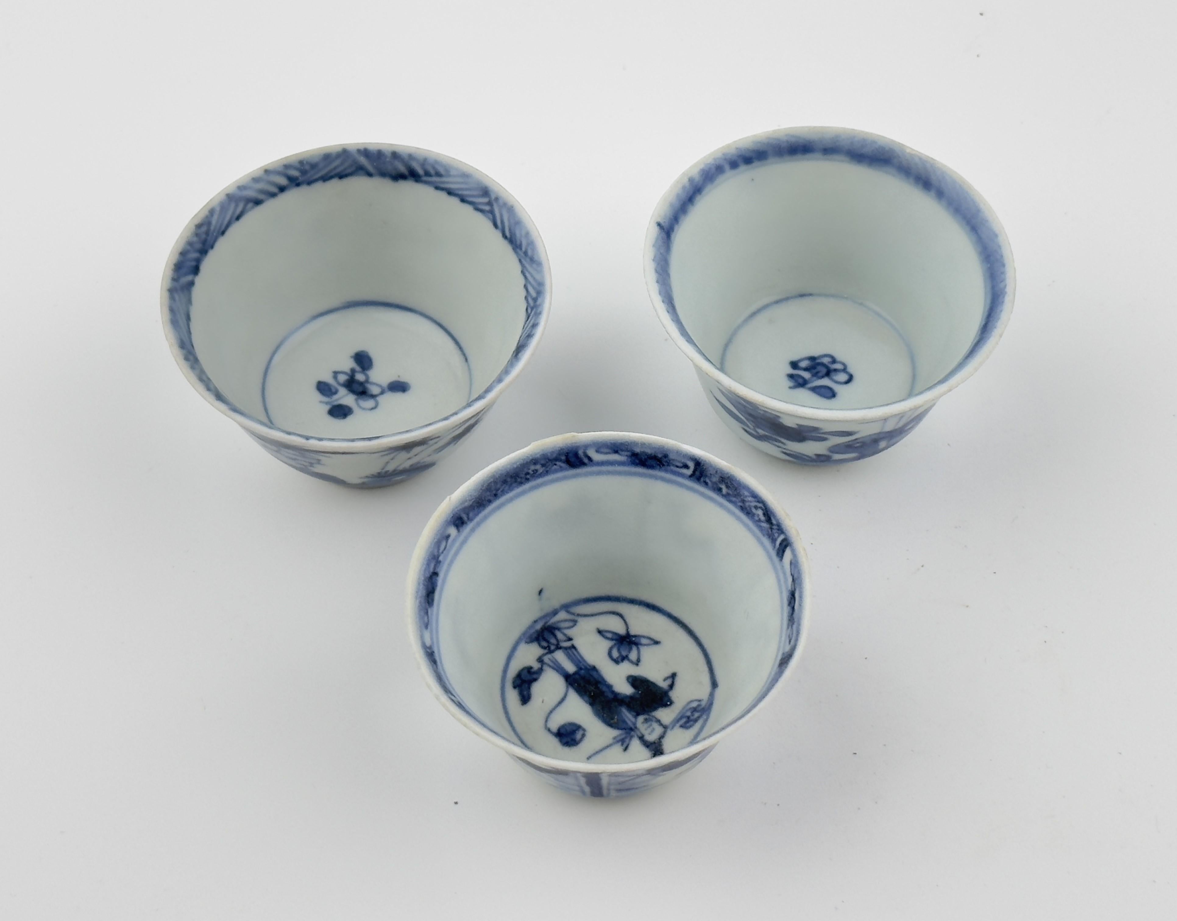 Ensemble de trois tasses à thé en forme de bateau MauCA Circa 1725, Dynastie Qing, époque Yongzheng en vente 5