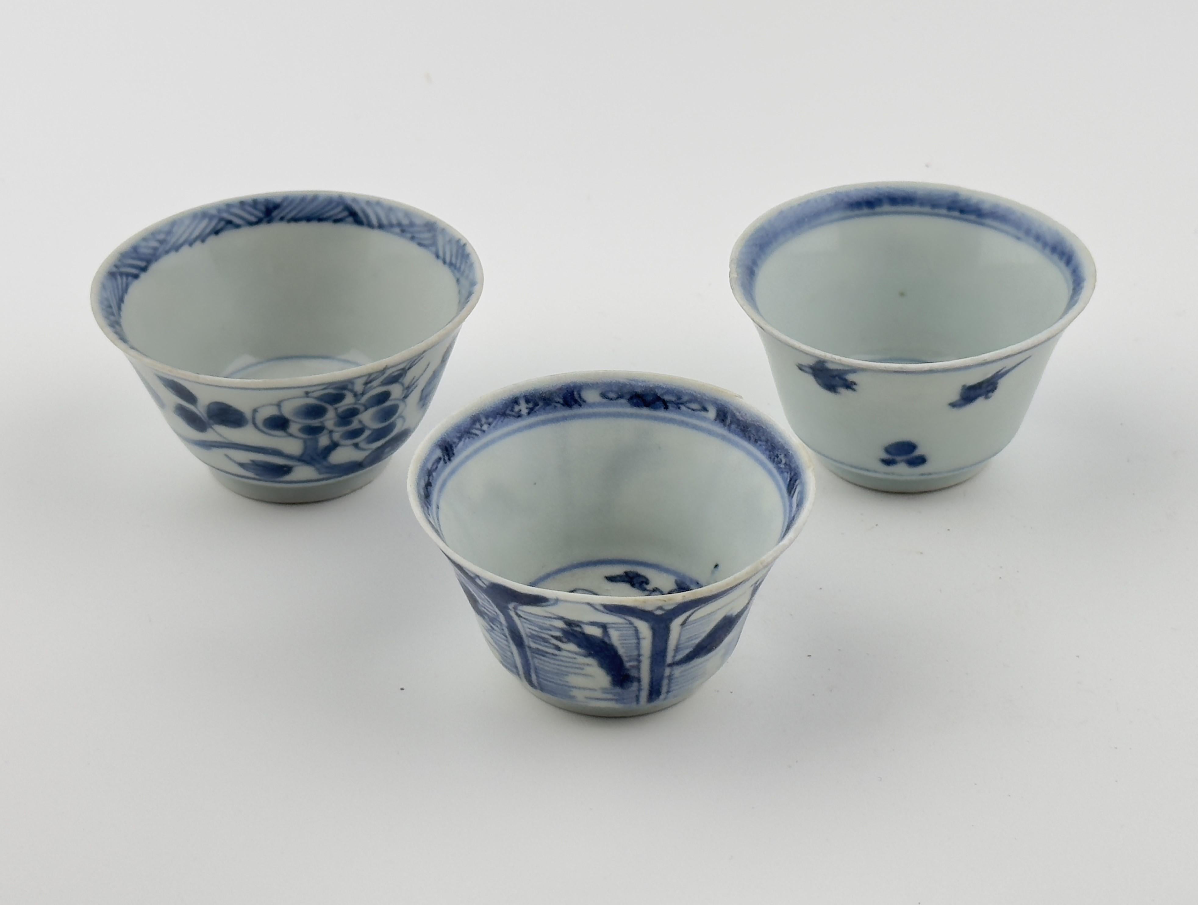 Ensemble de trois tasses à thé en forme de bateau MauCA Circa 1725, Dynastie Qing, époque Yongzheng Bon état - En vente à seoul, KR