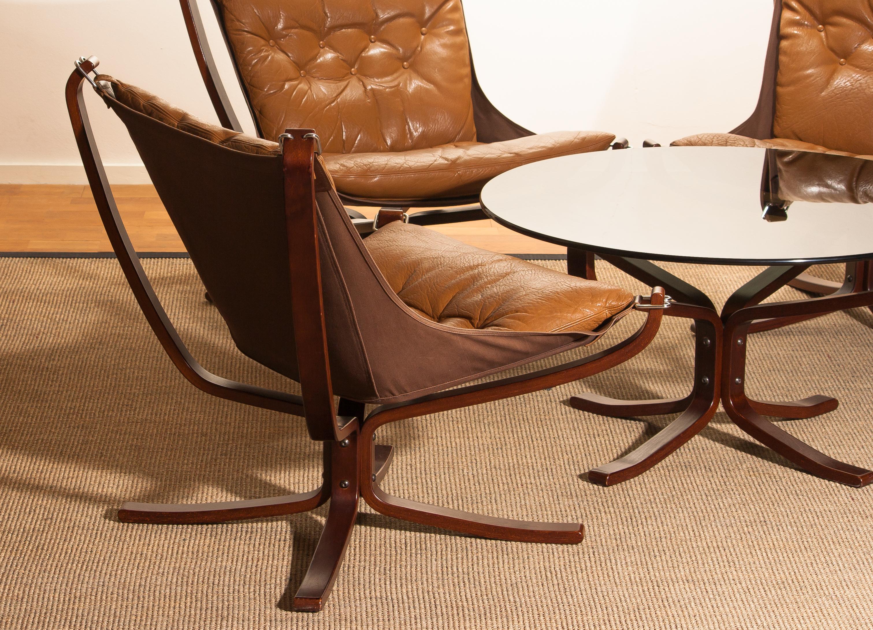 Norwegian Three Camel Leather 'Falcon' Lounge Chairs and Coffee Table by Sigurd Ressell