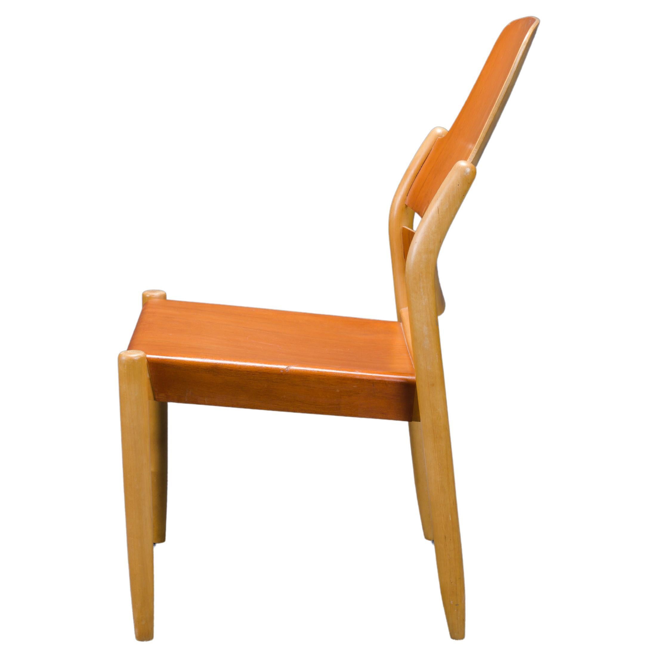 Trois chaises en bois cintré Carl-Axel Acking pour Svenska Mobelfarikerna de Bodafors en vente