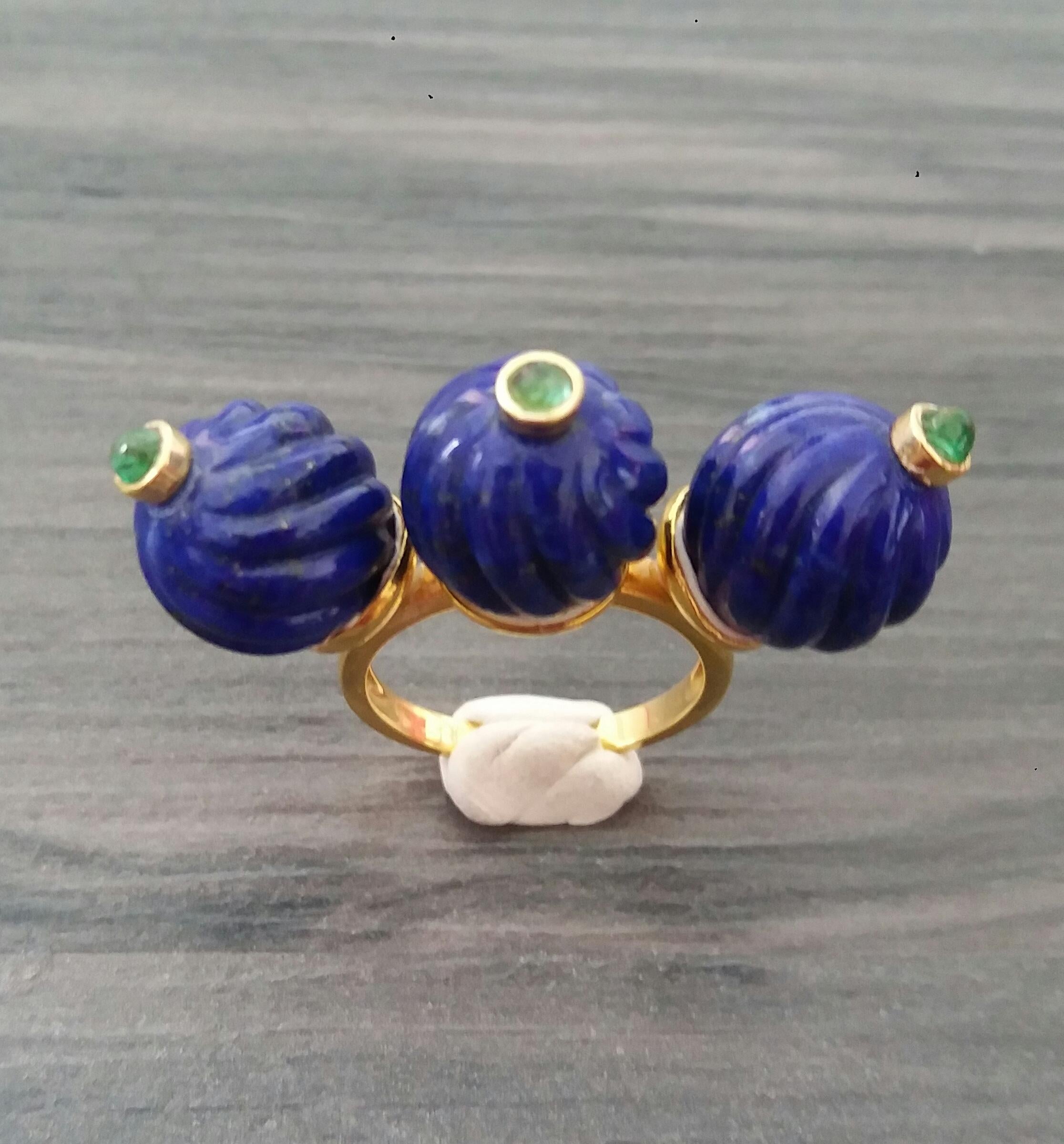 Three Carved Lapis Lazuli Beads Emerald Round Cabs 14K Yellow Gold Cocktail Ring For Sale 1
