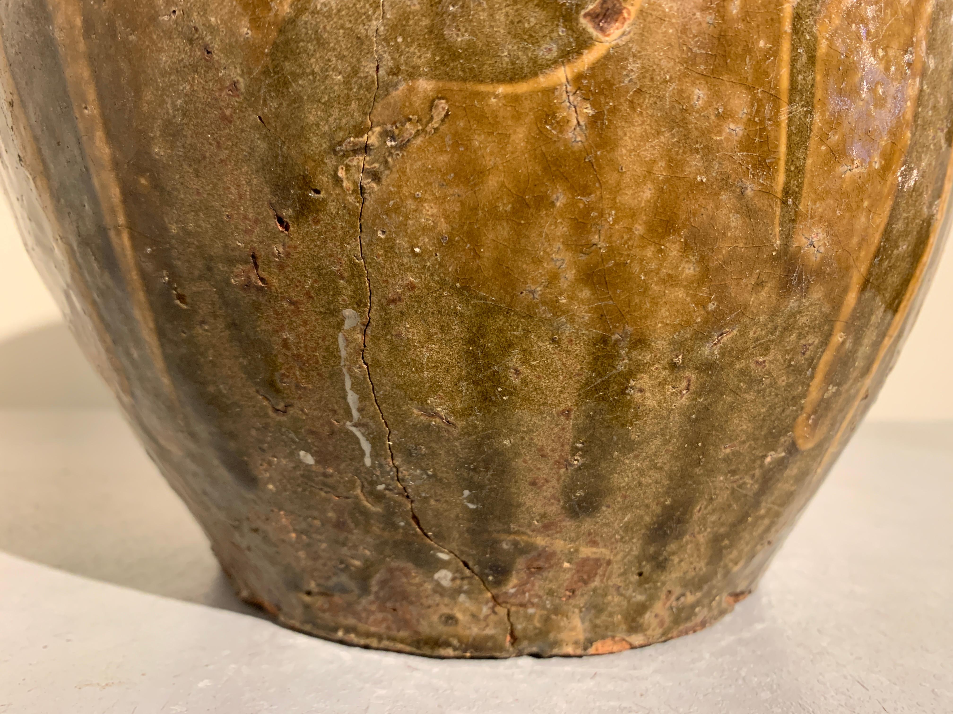 Drei chinesische oliv-braune glasierte Aufbewahrungsgefäße, spätes 19. Jahrhundert (Steingut) im Angebot