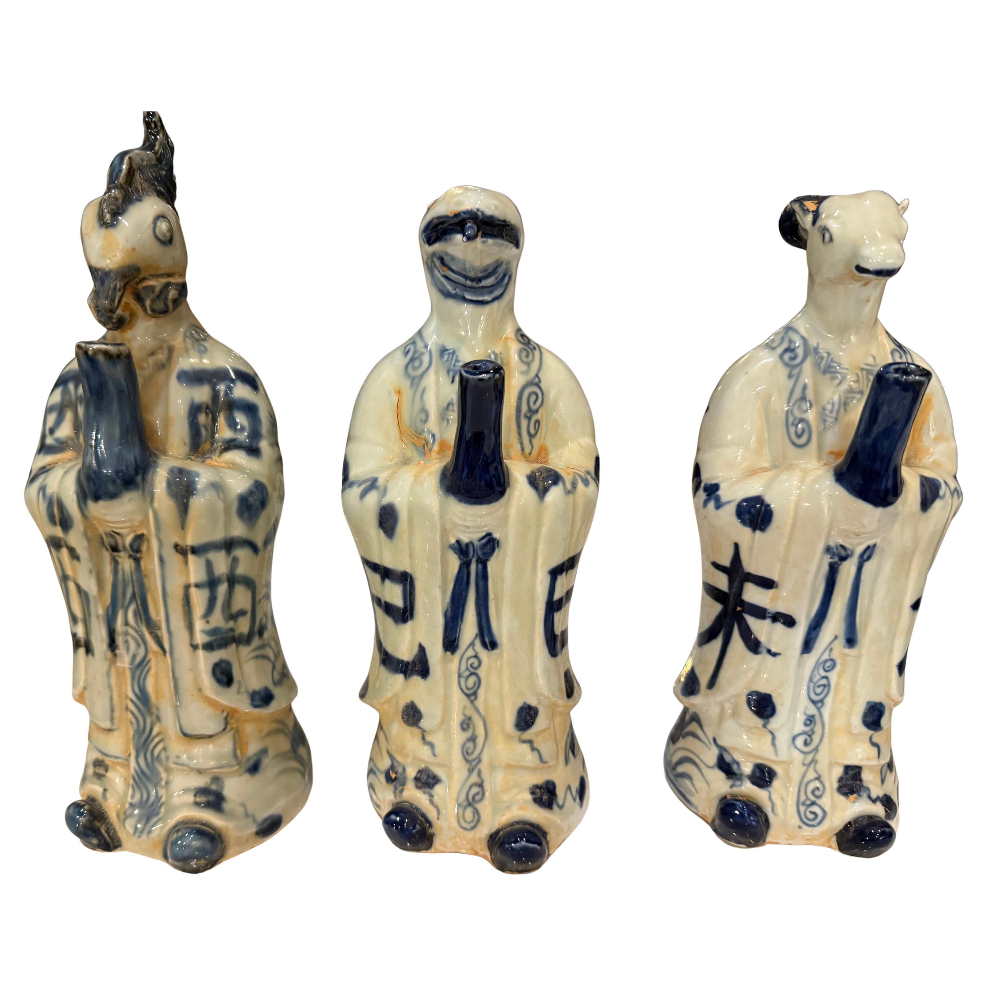 Trois statues du Zodiac chinois - Serpent, Coq et Chèvre en vente