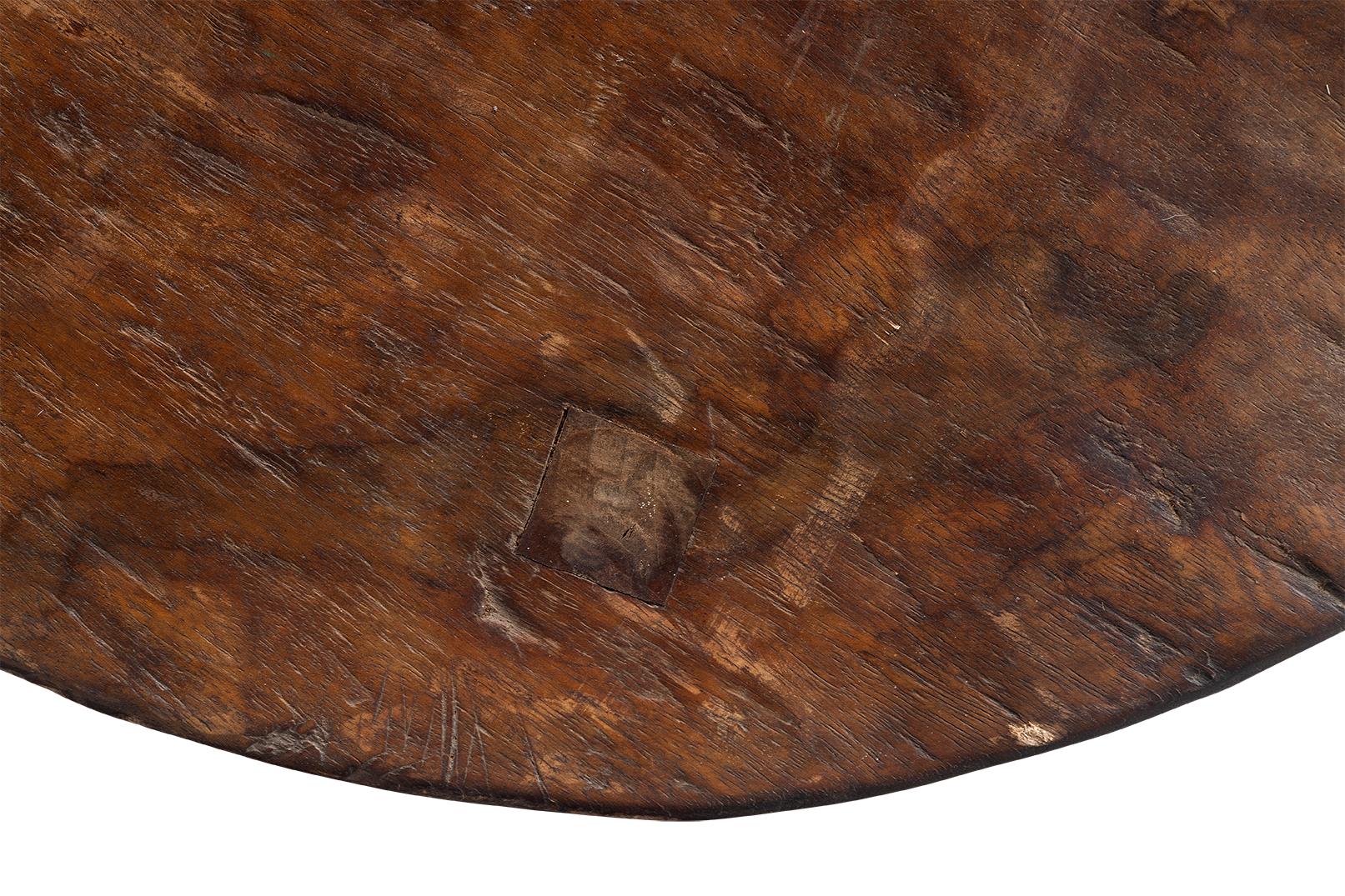 Legno Tavolino da caffè con design a tre cerchi in vendita