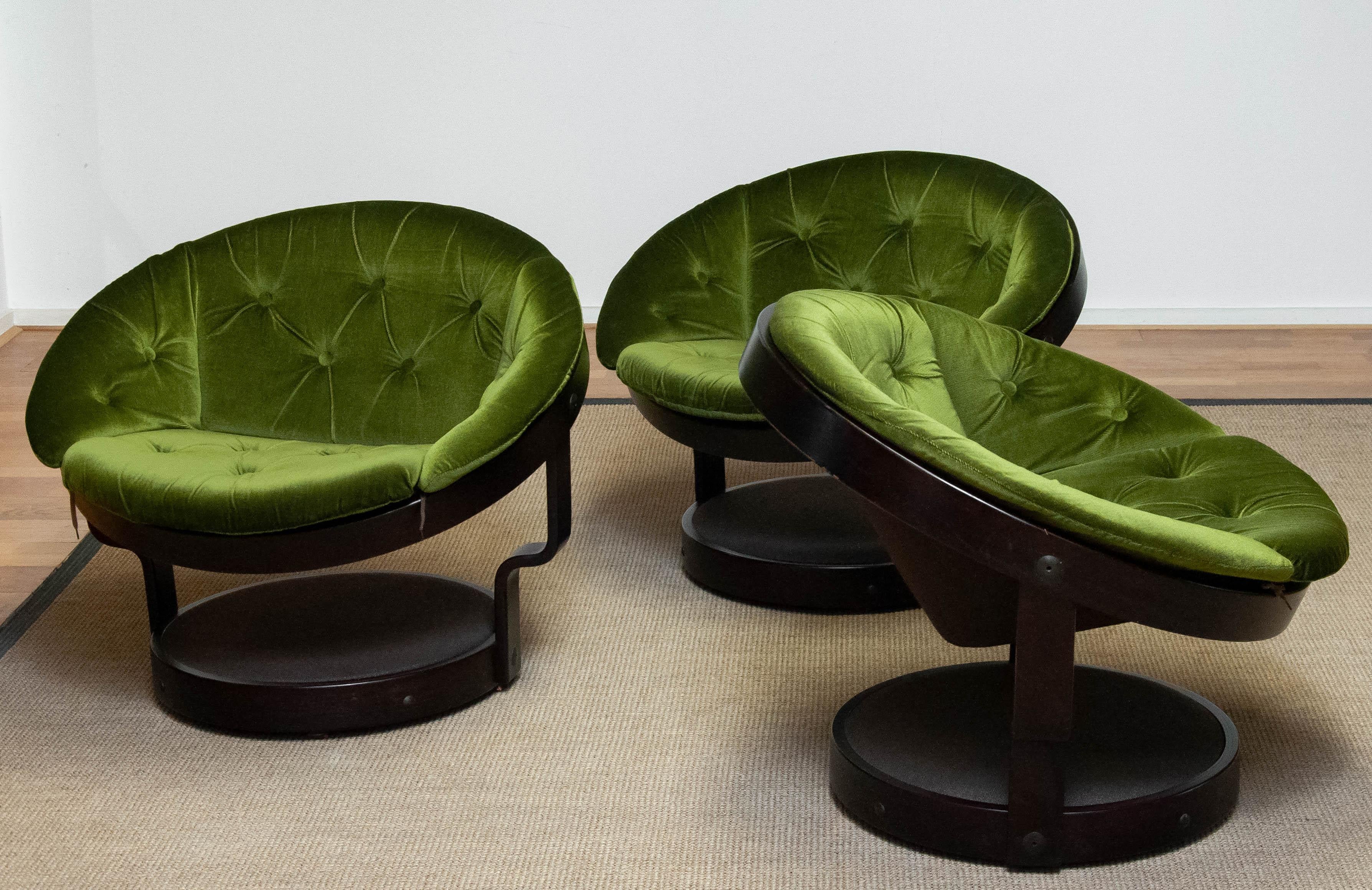 Norwegian Three Circular Swivel Lounge Chairs Model 'Convair' Green Velvet by Oddmund Vad