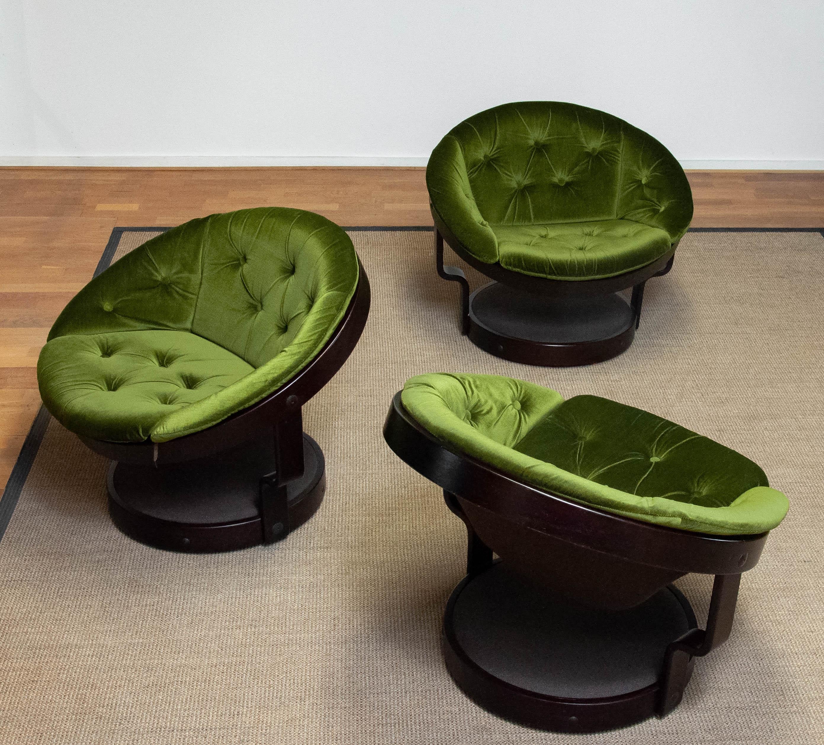 Three Circular Swivel Lounge Chairs Model 'Convair' Green Velvet by Oddmund Vad 3