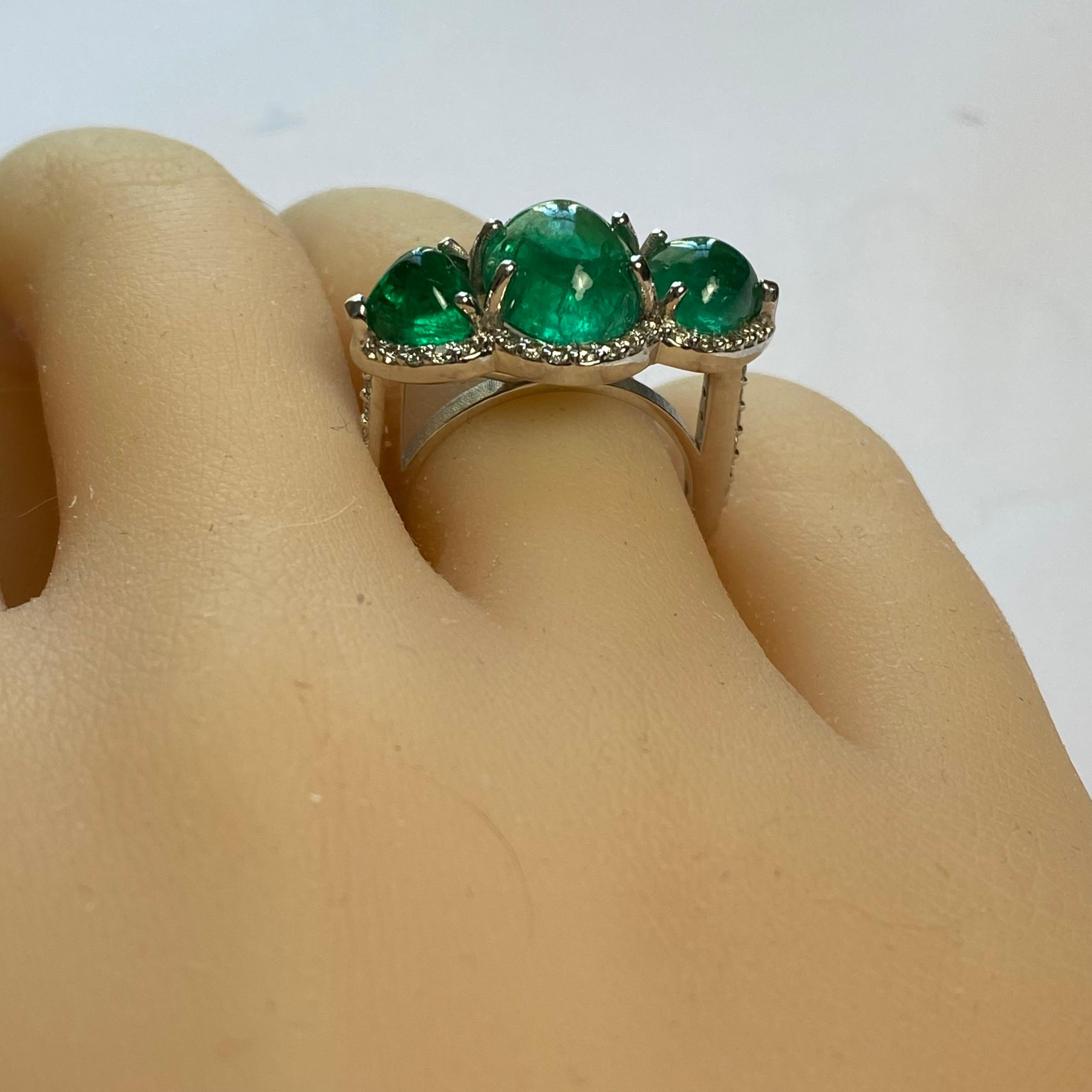 Three Colombian Cabochon Emeralds Diamond 7.70 Carat 18 Karat Gold Cluster Ring 1