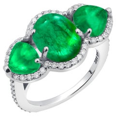 Three Colombian Cabochon Emeralds Diamond 7.70 Carat 18 Karat Gold Cluster Ring