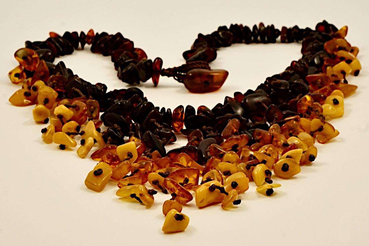 Three Colour Polished Amber Bead Handmade Drop Necklace For Sale 1