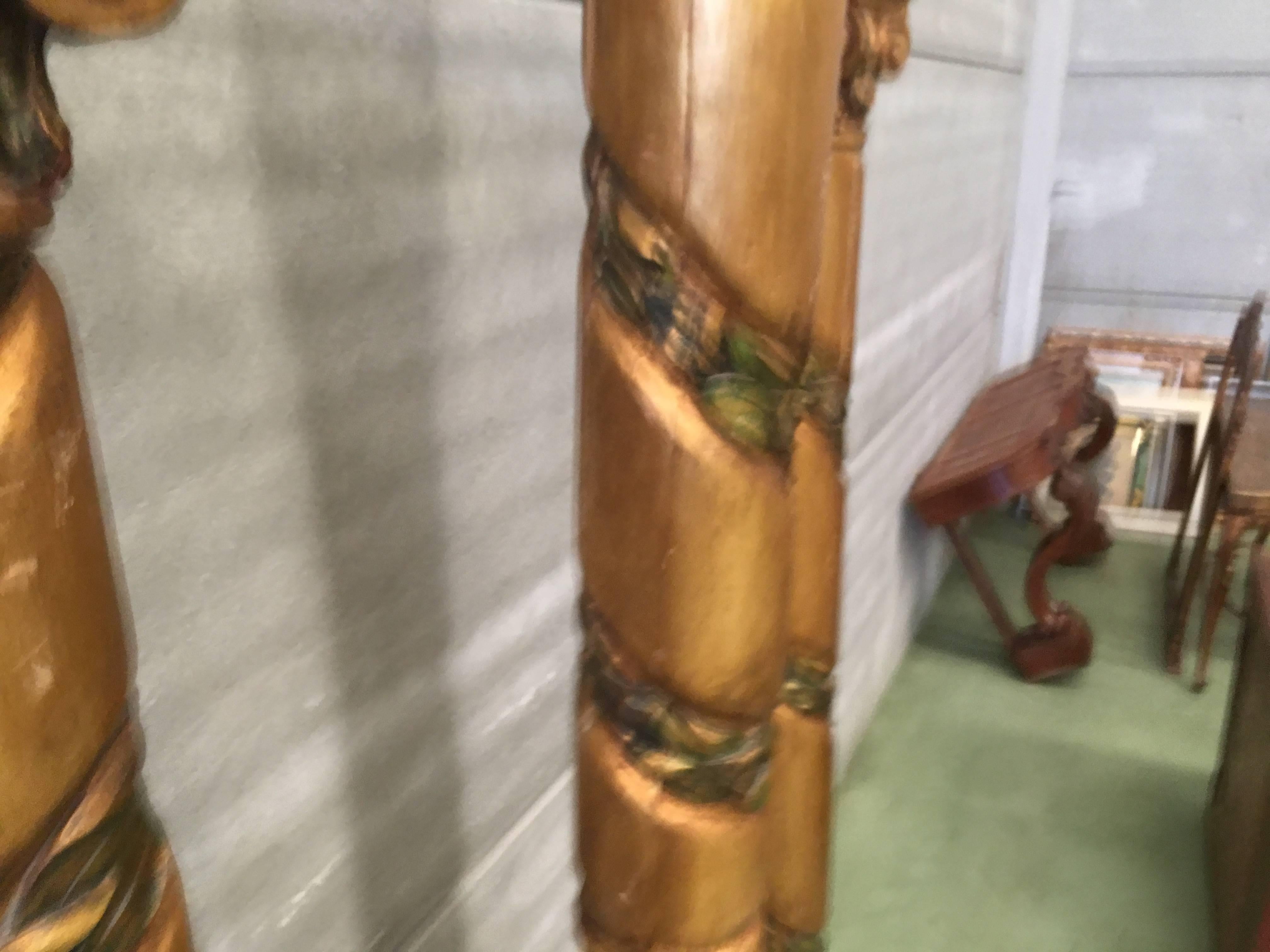 20th Century Spanish Carved Gilt Polychrome Wood Corinthian Columns.Set of three In Good Condition For Sale In Miami, FL