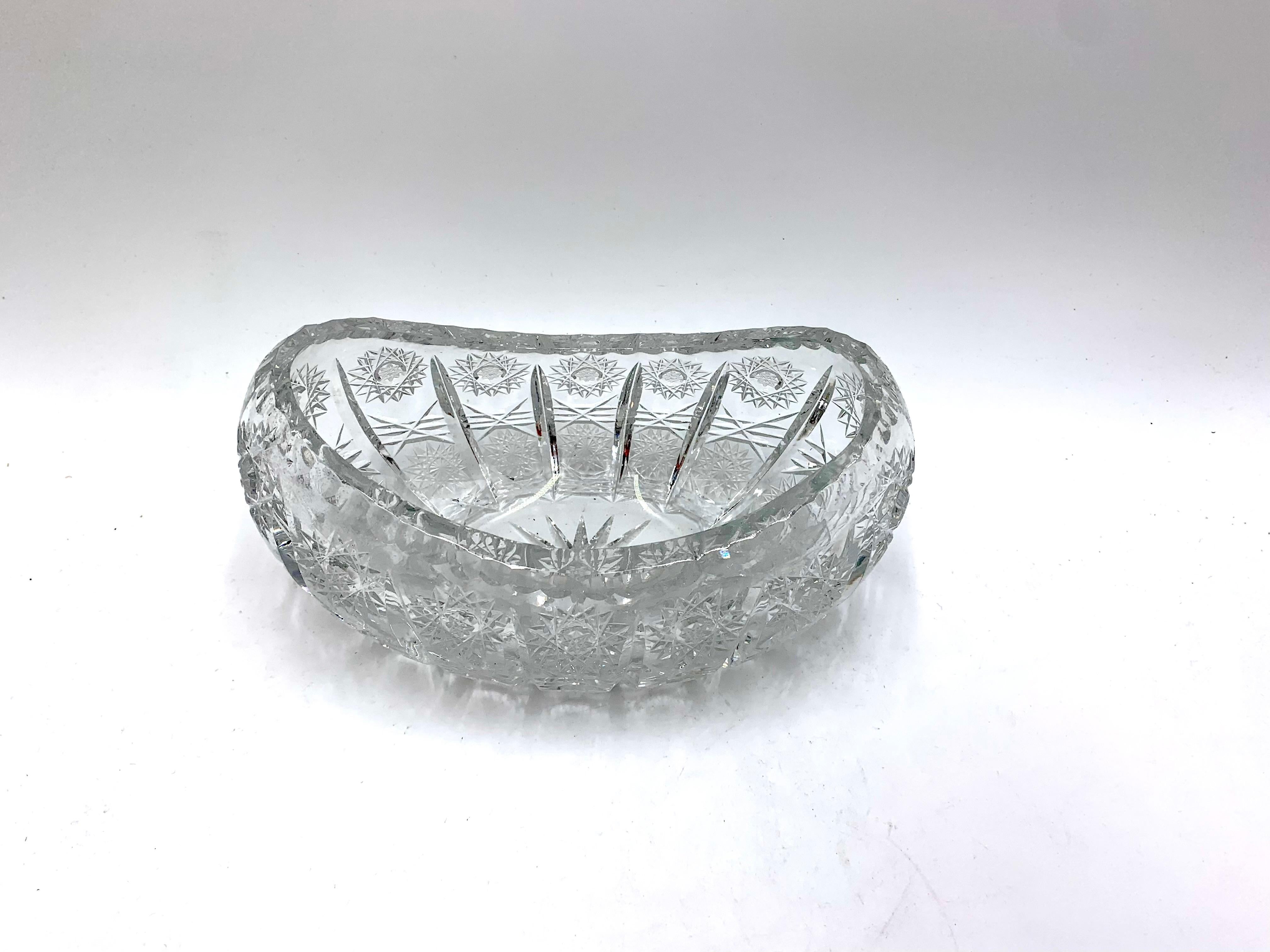 Three Crystal Oval Boat-Like Decorative Bowls, Poland, 1950s For Sale 1