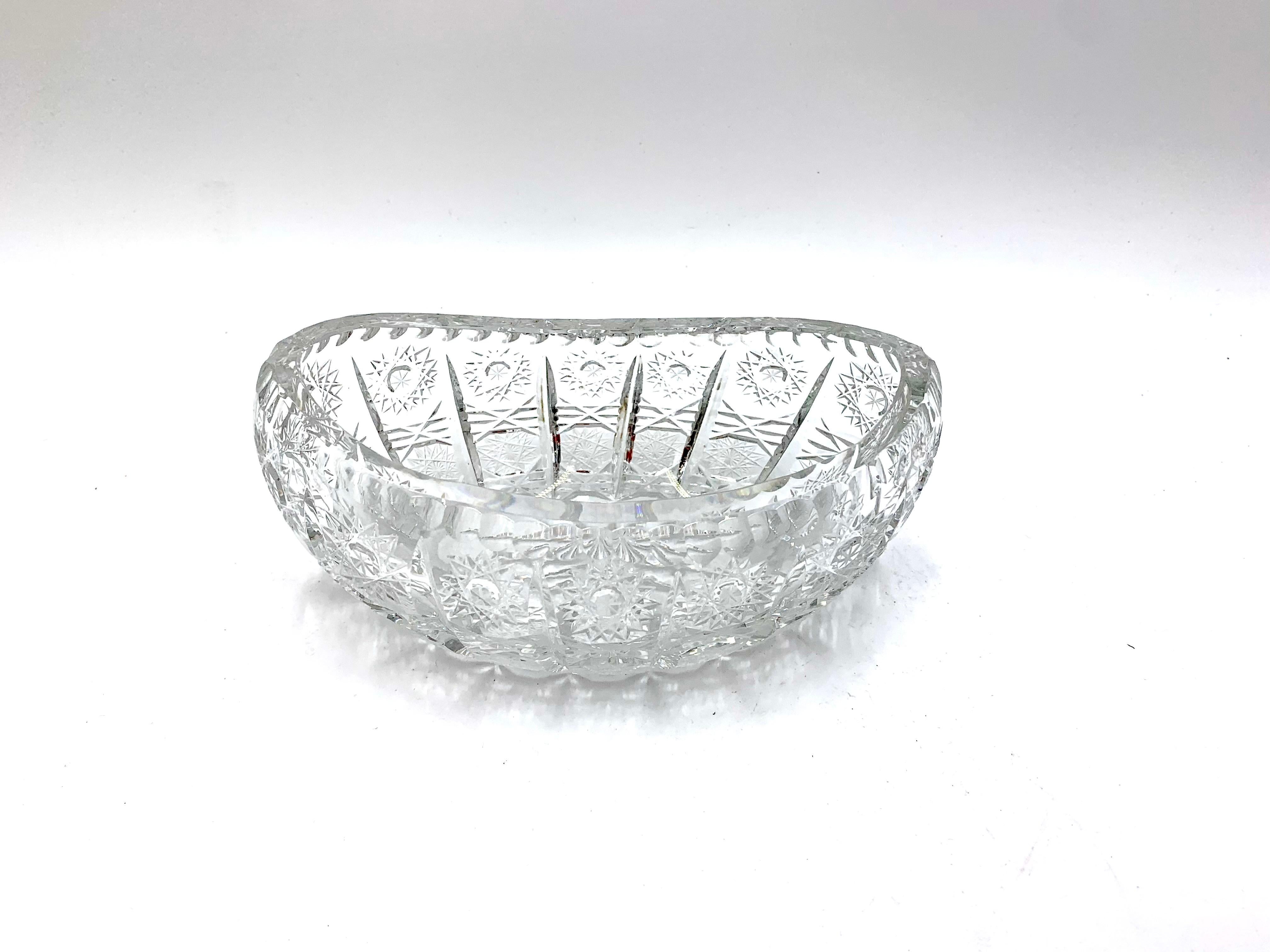 Three Crystal Oval Boat-Like Decorative Bowls, Poland, 1950s For Sale 3
