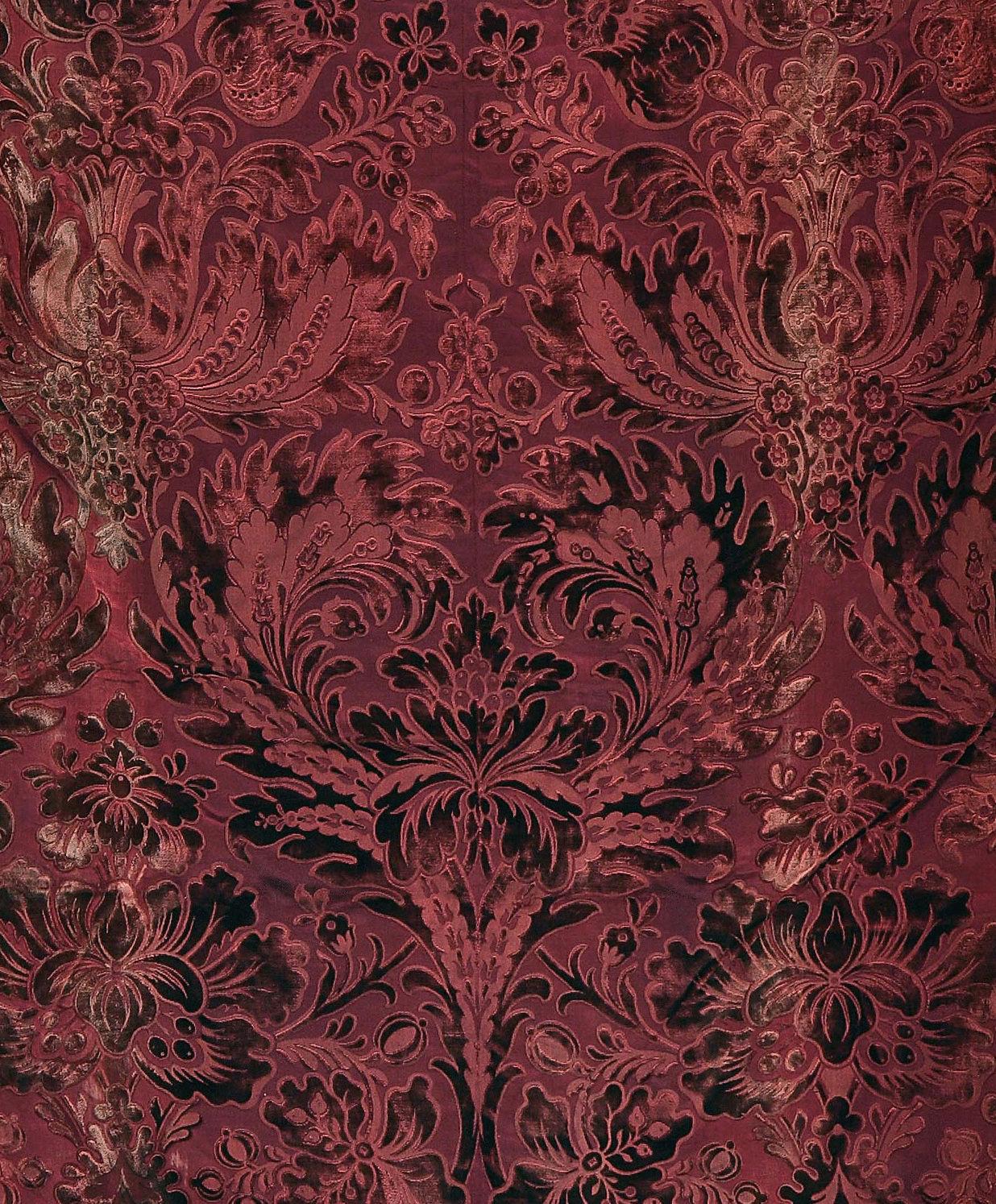 Carlo II Tende, set di 3, velluto di seta, stile Charles II, damasco bordeaux Cowdray Park in vendita