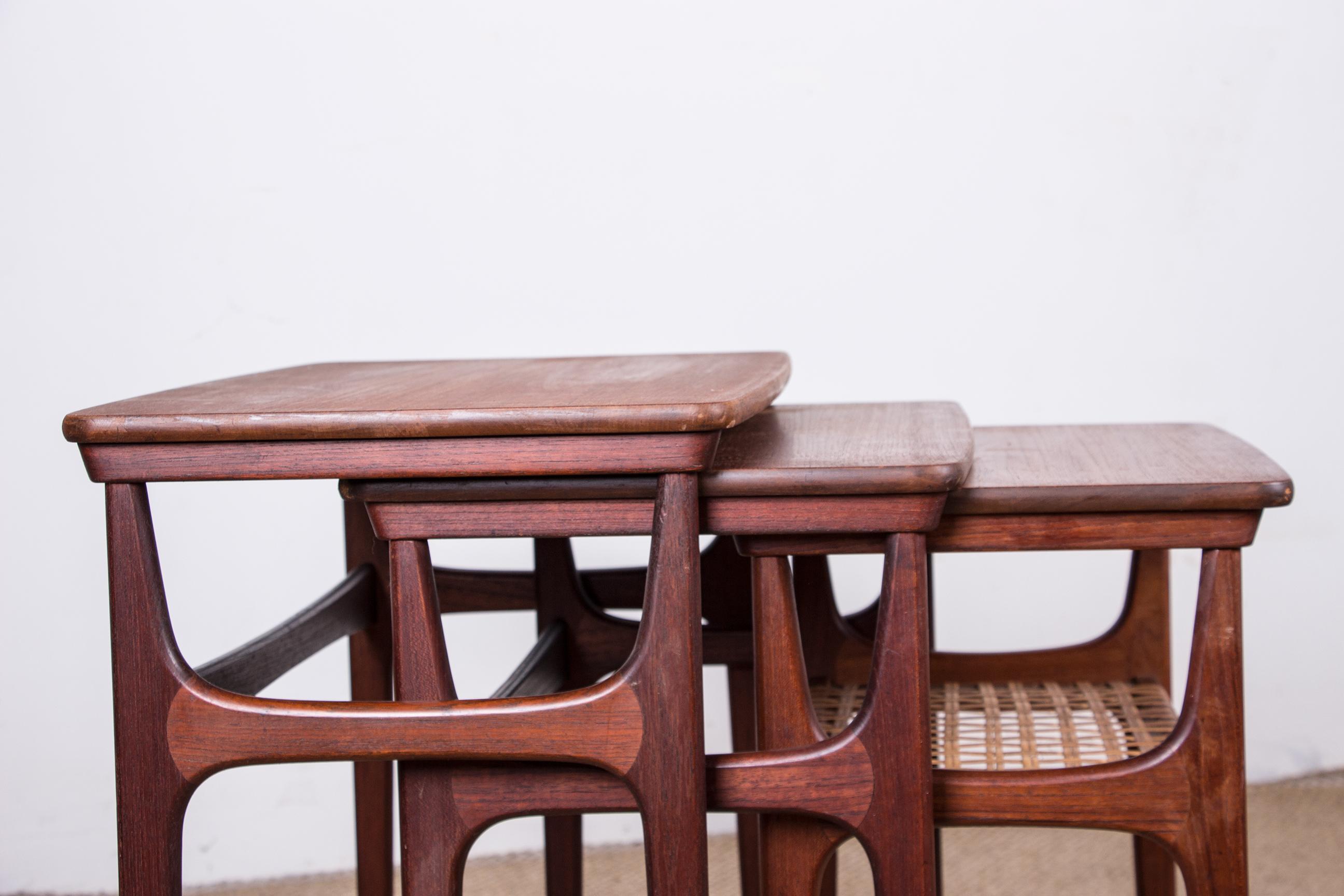 Three Danish Teak and Caning Nesting Tables by Erling Torvits for Heltborg For Sale 3