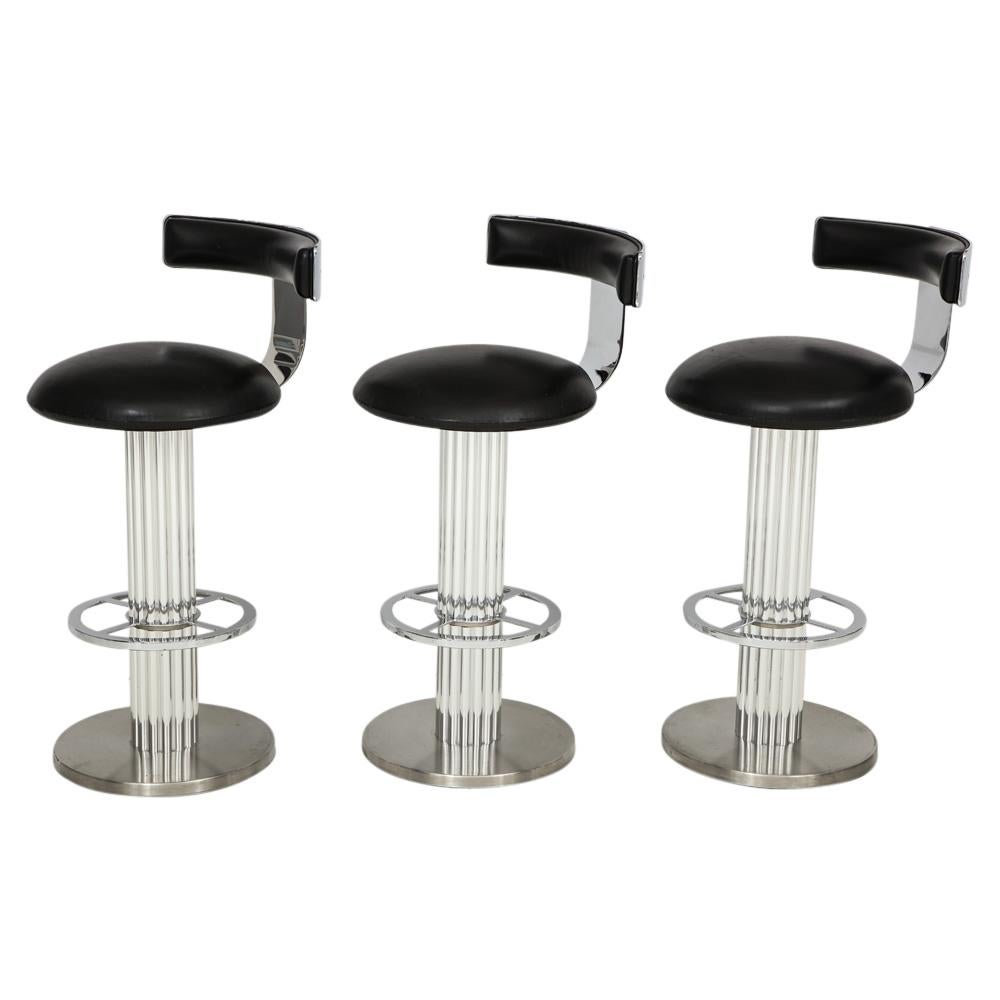 Designs For Leisure Bar Stools Chrome, Buckner 29 Casual Metal Bar Stool With Faux Leather Swivel Seat
