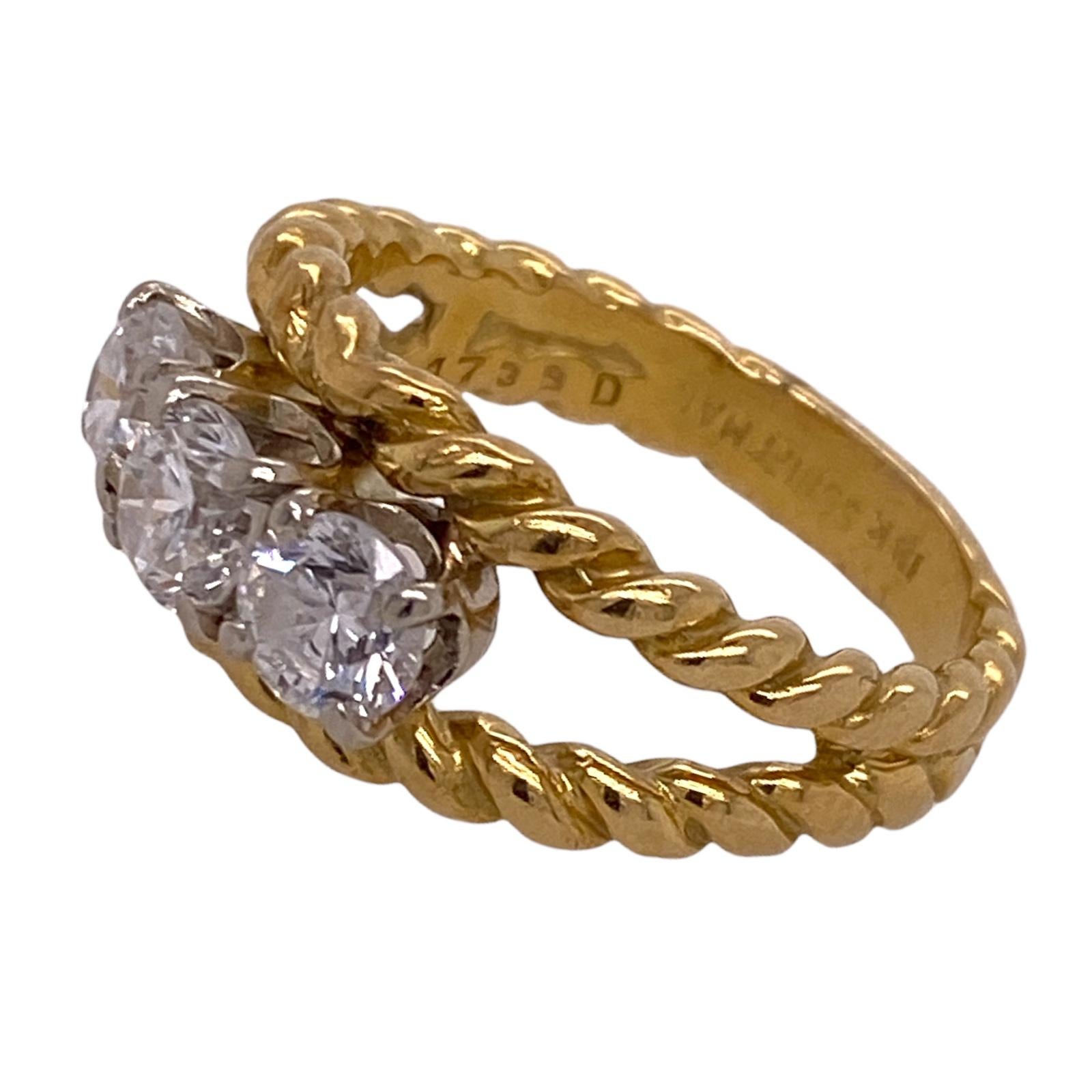Modern Three Diamond 18 Karat Yellow Gold Three Stone Wedding Anniversary Band Ring  For Sale