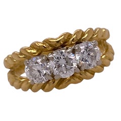 Vintage Three Diamond 18 Karat Yellow Gold Three Stone Wedding Anniversary Band Ring