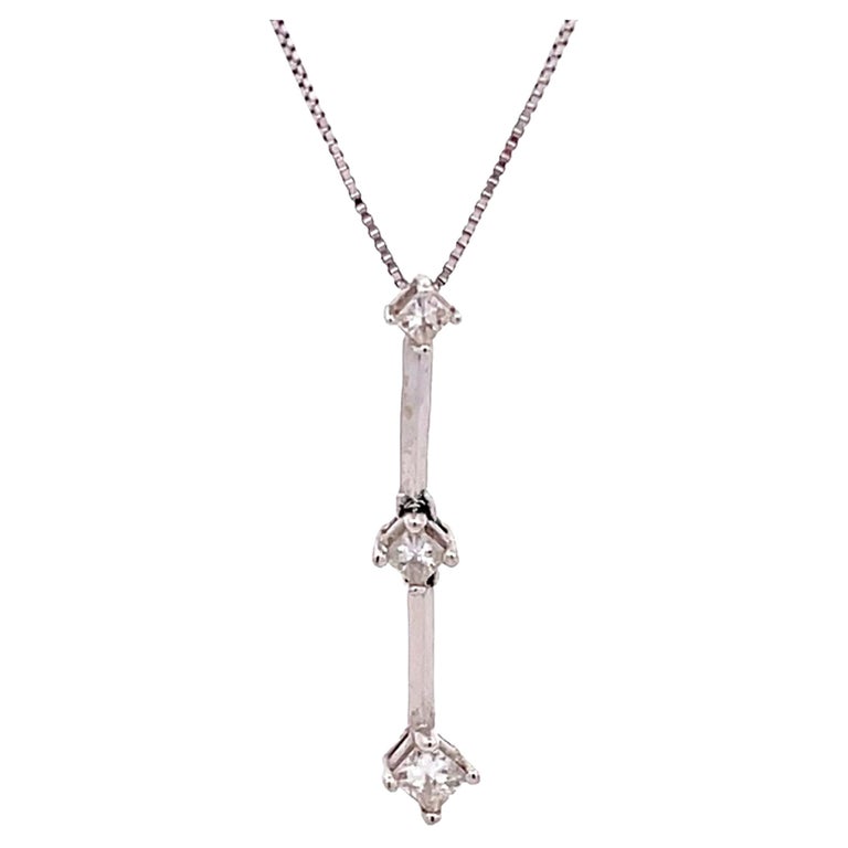 Three Diamond Drop Necklace in 14k White Gold For Sale at 1stDibs