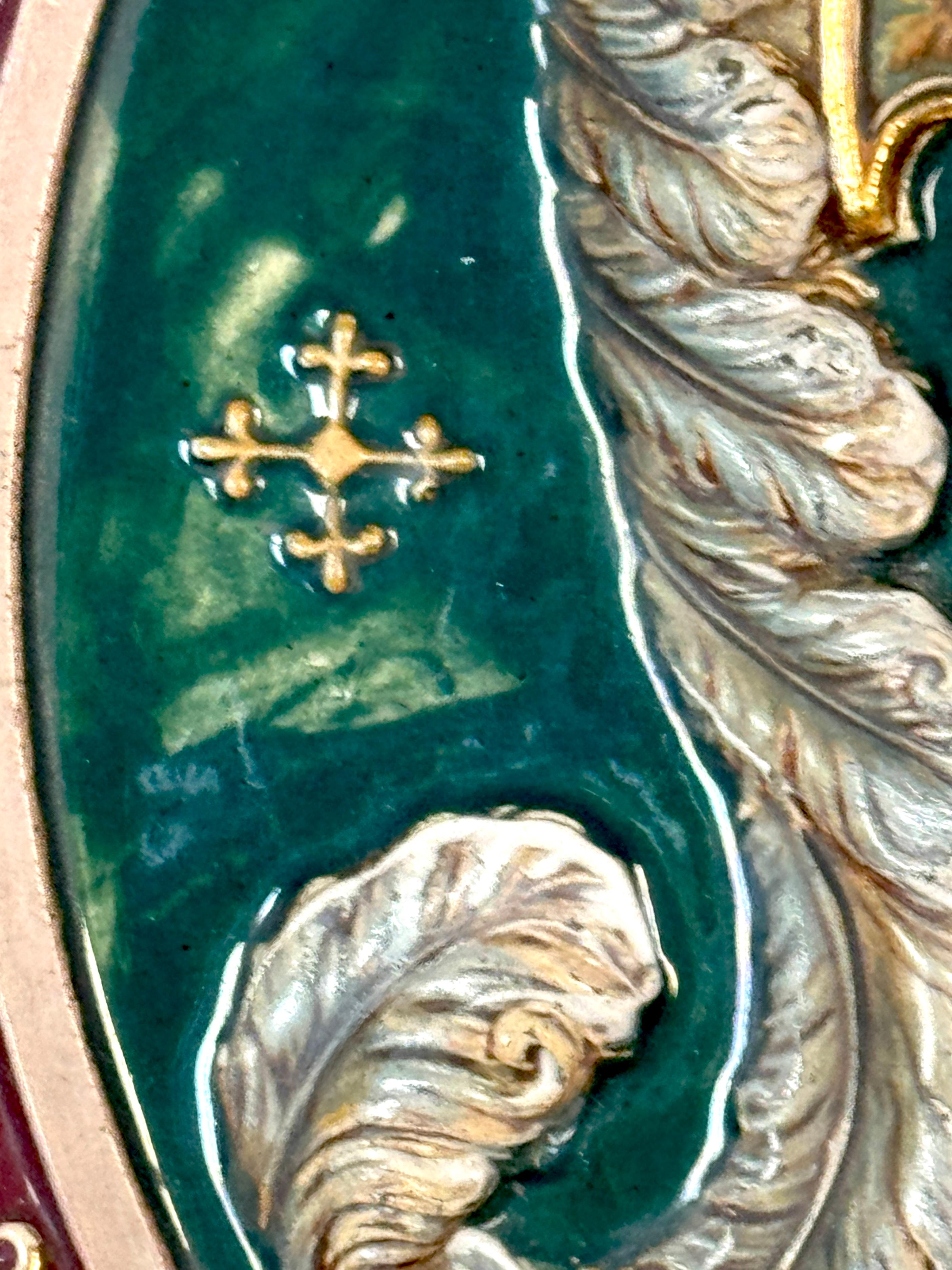 Three-Dimensional Continental Majolica Charger of Minerva, Late 19th Century For Sale 2