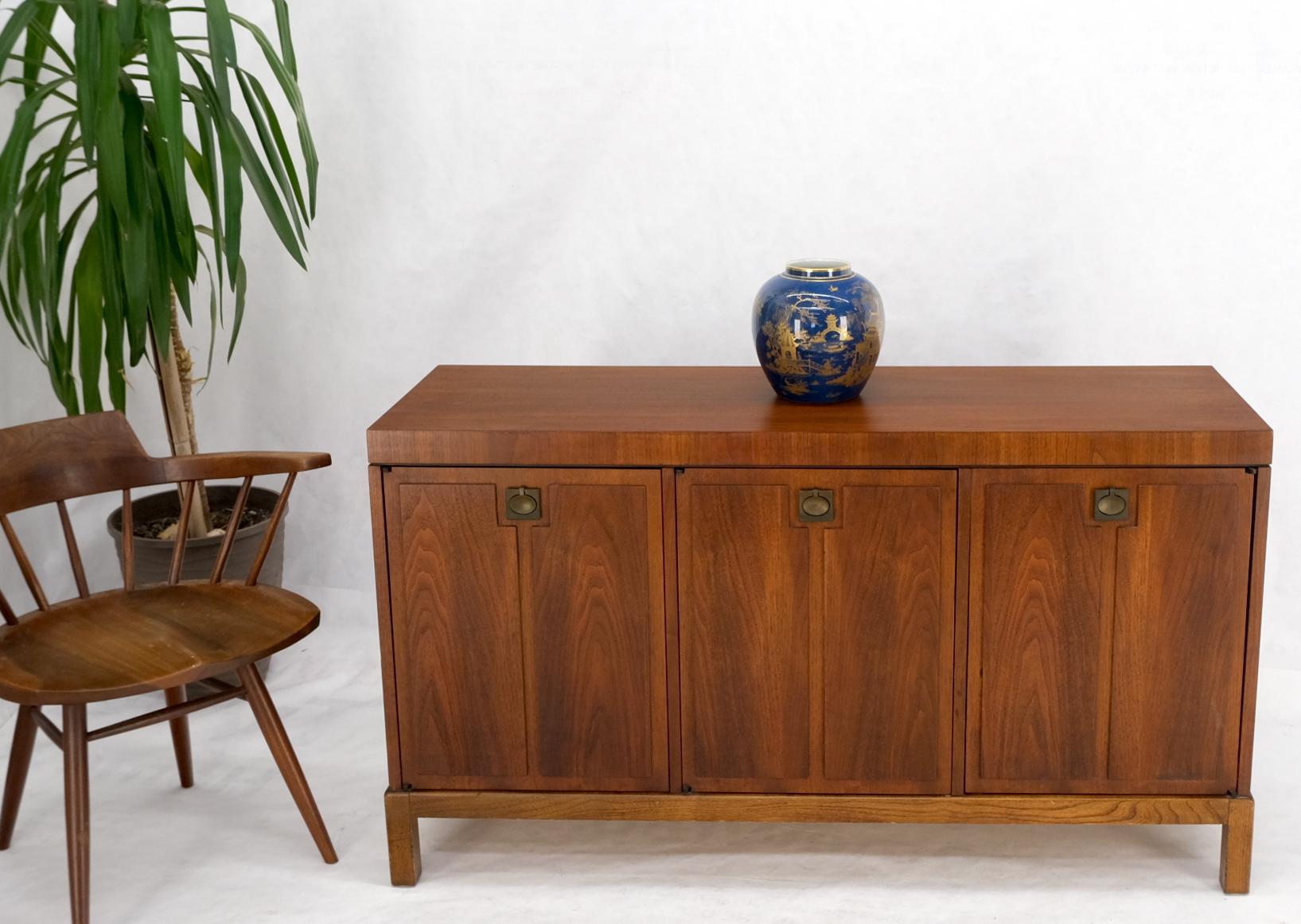 Three Doors Compartments Two Fitted Doors Walnut Mid Century Server Buffet  For Sale 4