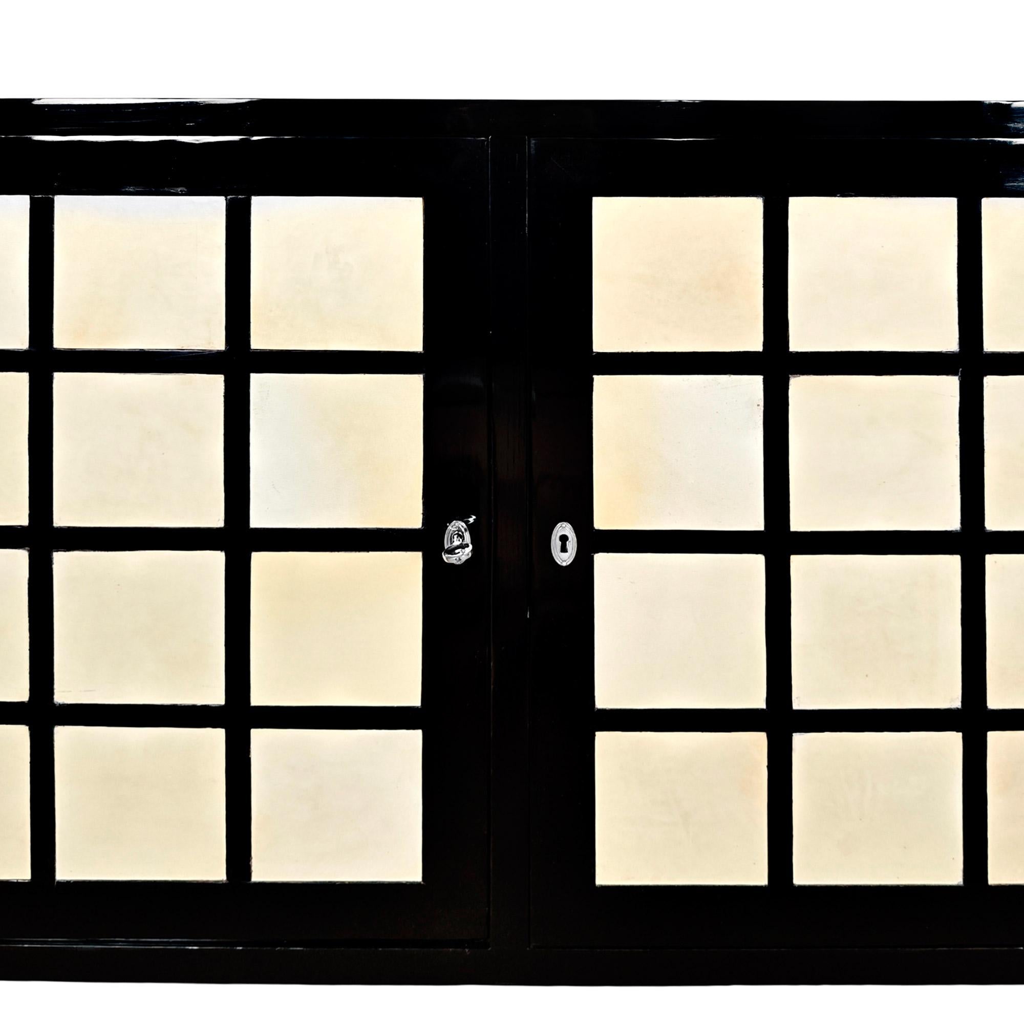 Dreitürige Anrichte - Italien 1940 (Mitte des 20. Jahrhunderts) im Angebot