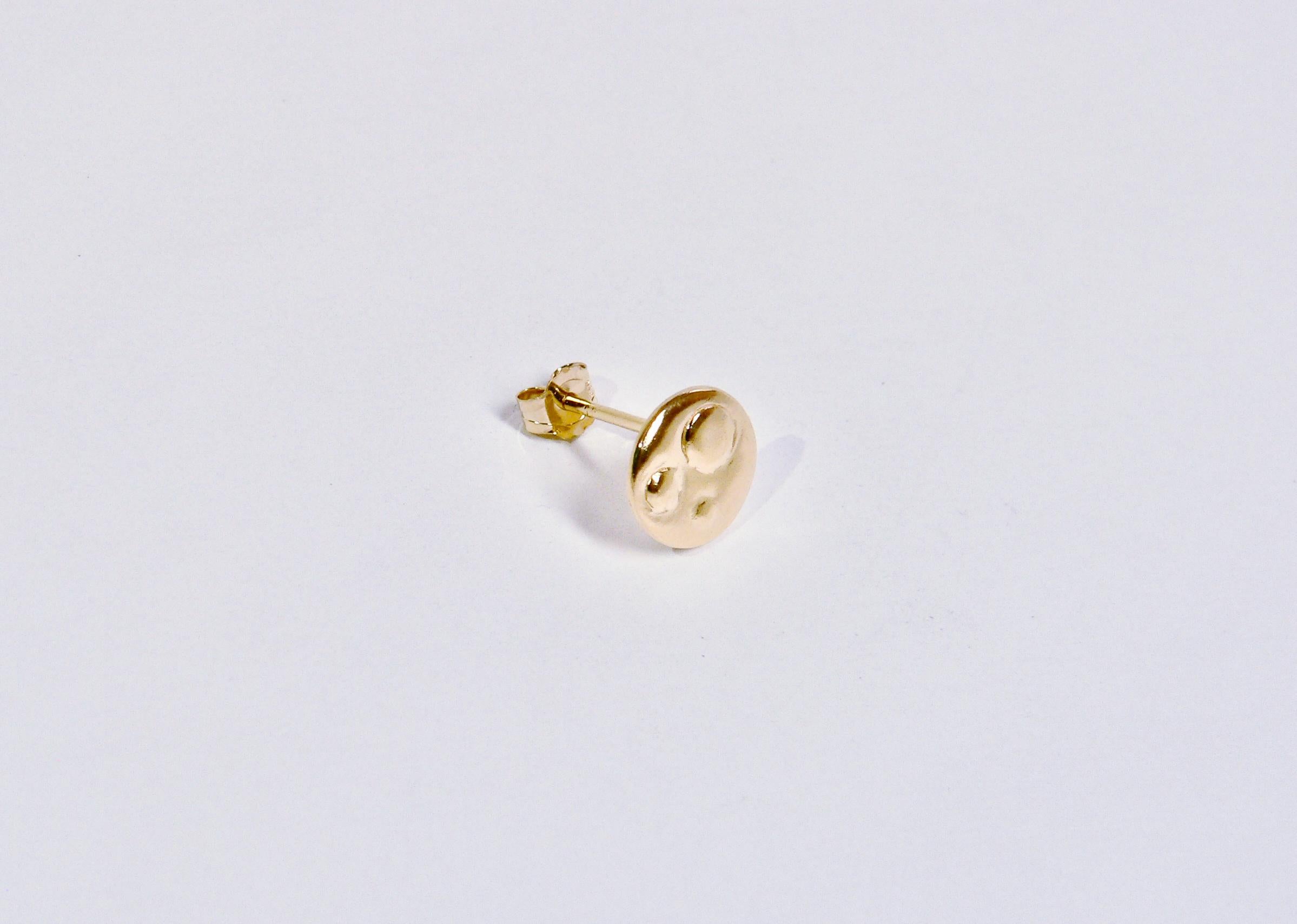 Women's or Men's Three Dots Single Stud Earring, Yellow Gold-Plated Sterling Silver For Sale