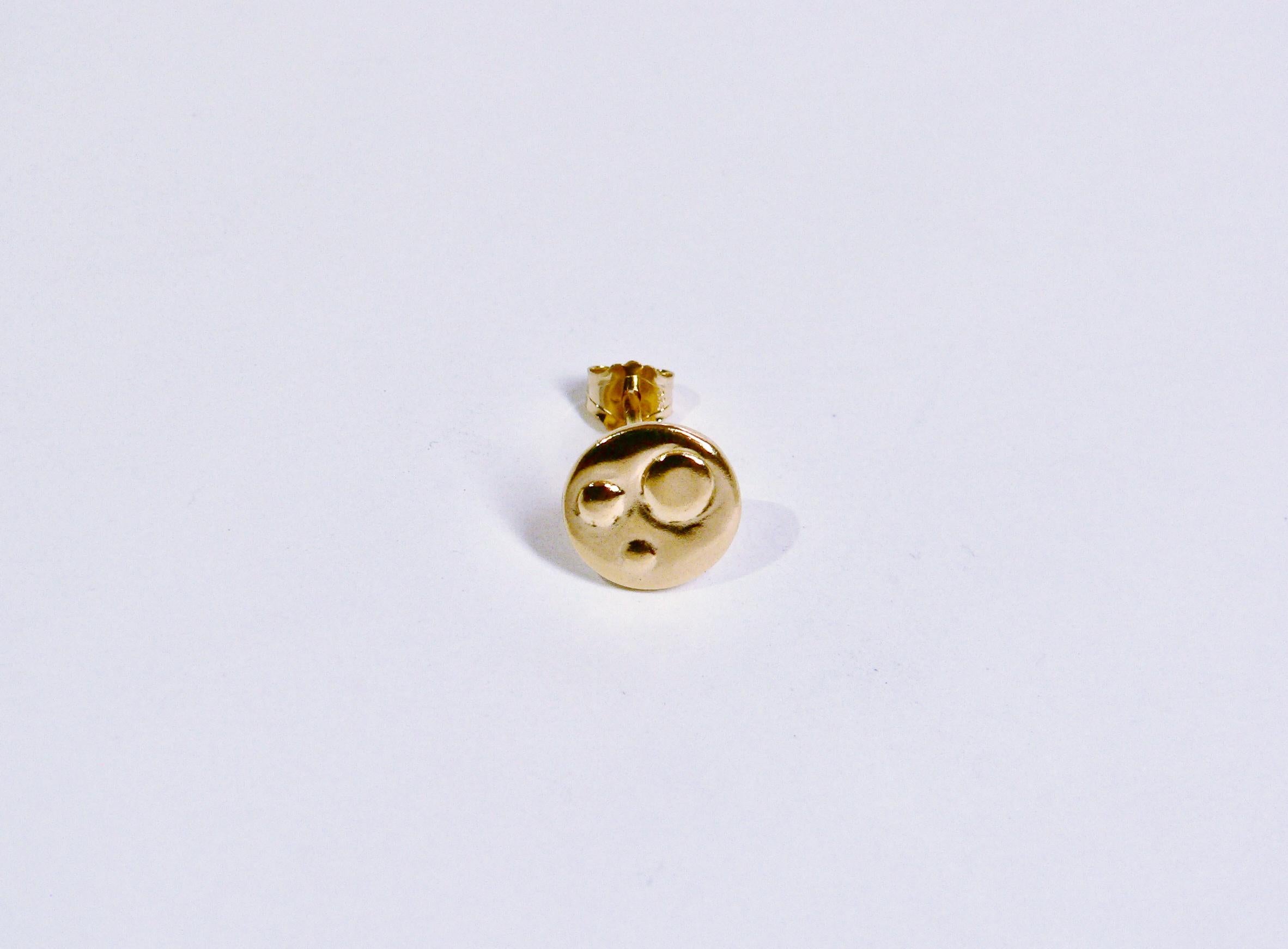 Three Dots Single Stud Earring, Yellow Gold-Plated Sterling Silver For Sale 1