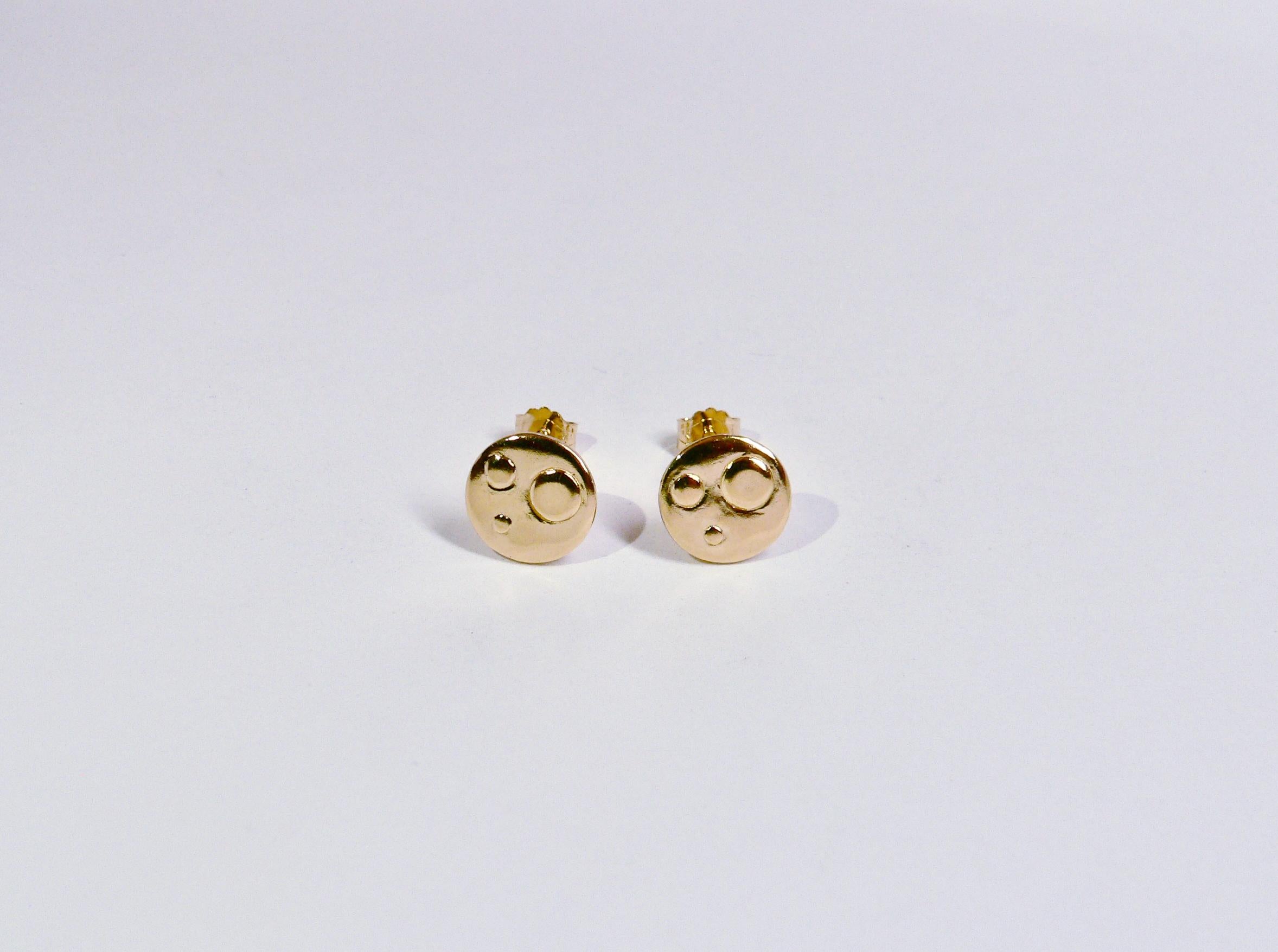 Three Dots Stud Earring (Pair), Yellow Gold-Plated Sterling Silver For Sale 1