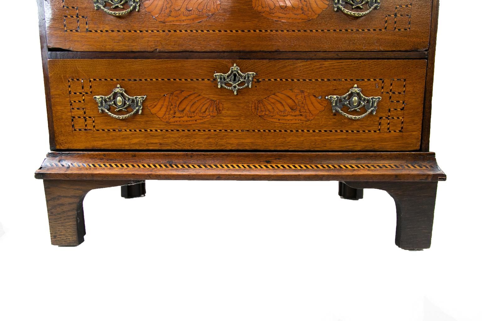 Three-Drawer English Oak Inlaid Chest For Sale 1