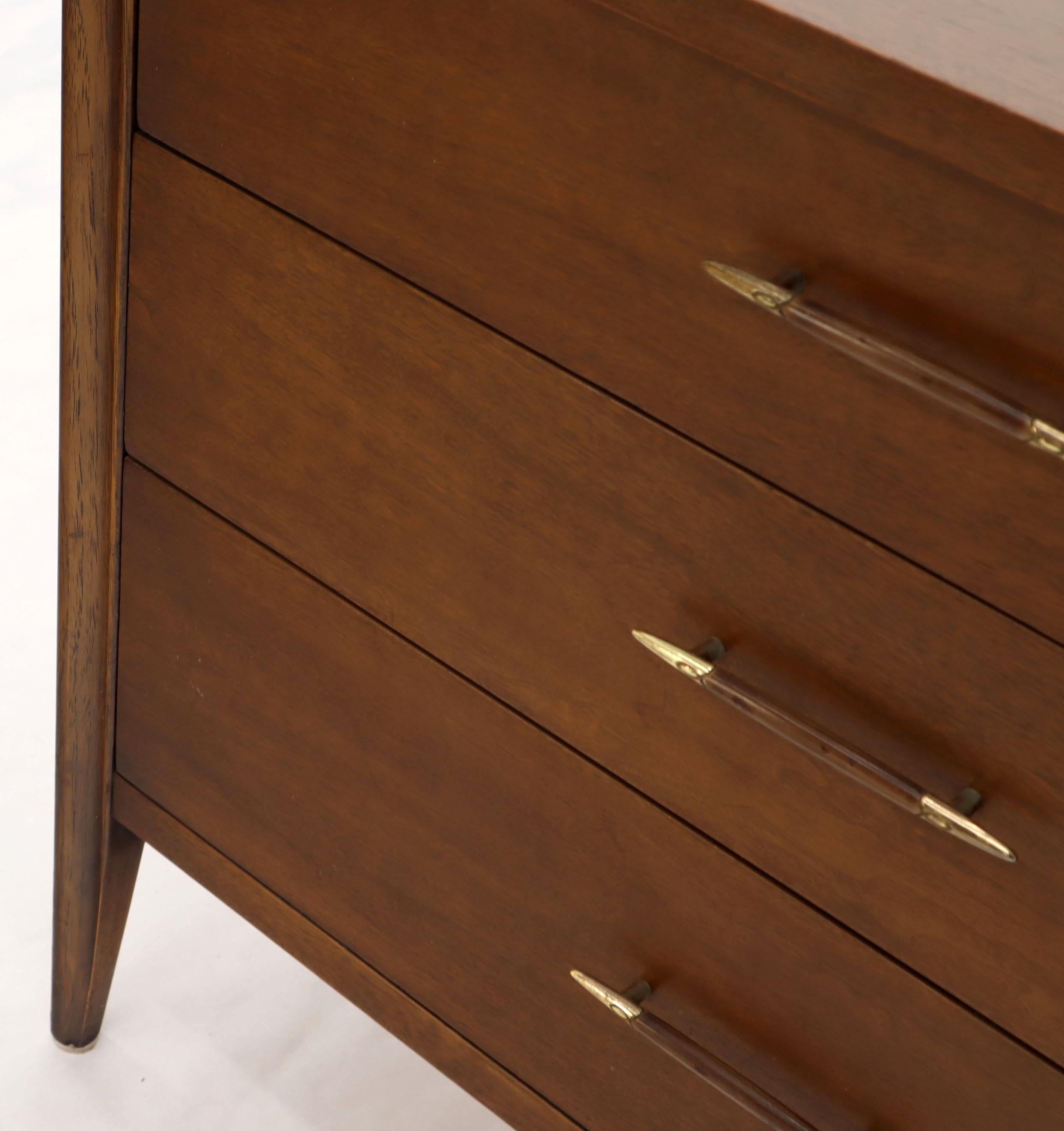 Three-Drawer Mid-Century Modern Walnut Bachelor Chest Dresser In Good Condition In Rockaway, NJ