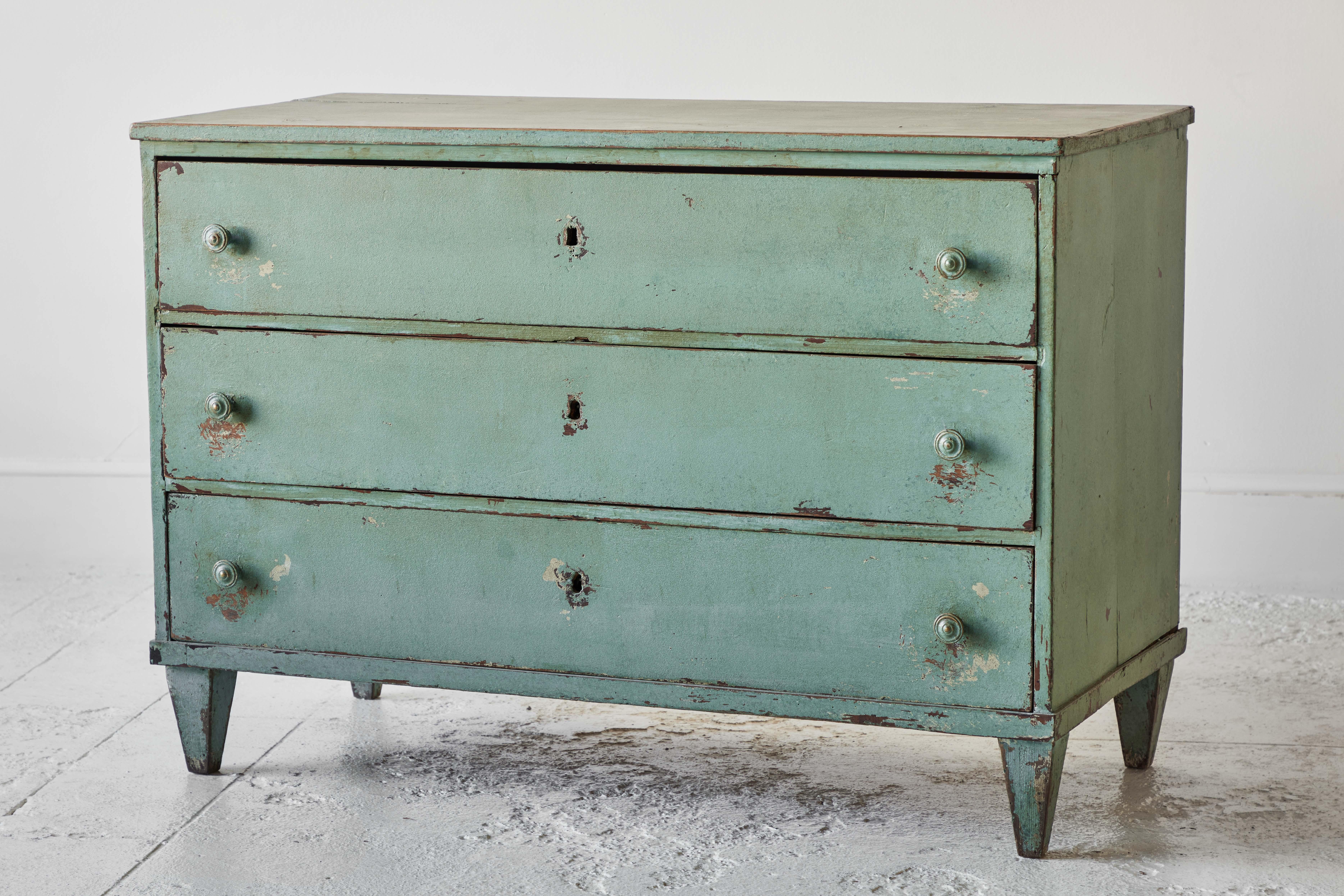 Three-Drawer Mint Green Painted Dresser In Good Condition In Los Angeles, CA