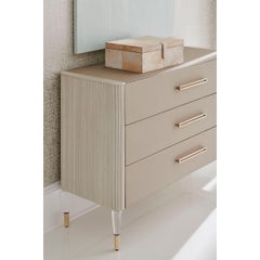 Moderne Kommode mit drei Schubladen