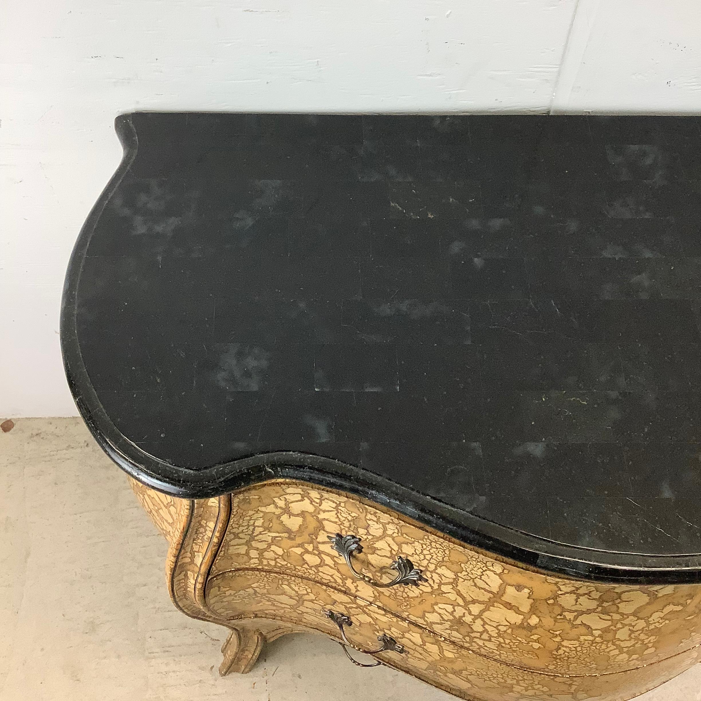 Altro Cassettone moderno rococò Bombay a tre cassetti con piano in marmo in vendita